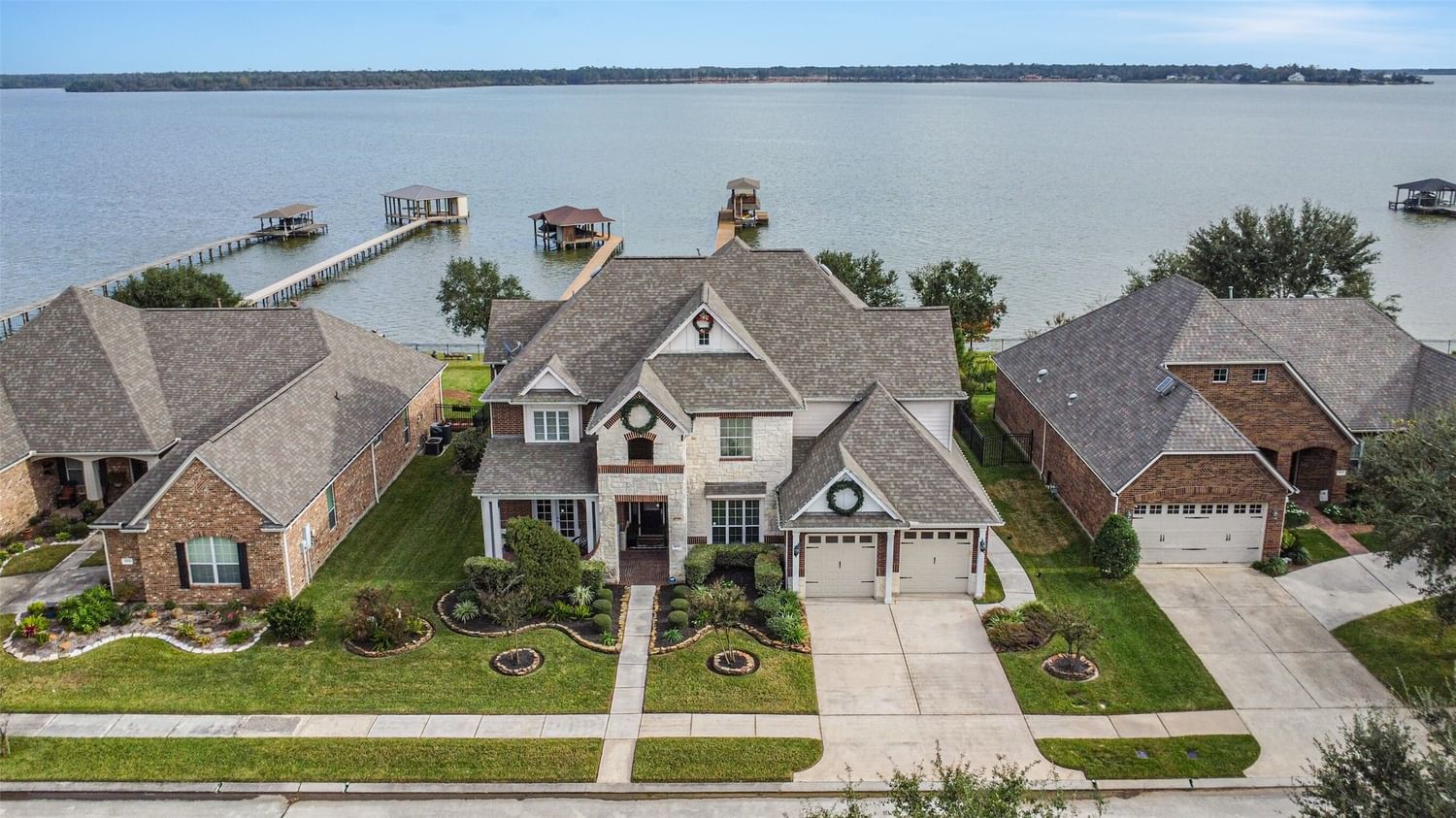 Real estate property located at 16510 Lake Medina, Harris, Water Edge Sec 3, Houston, TX, US