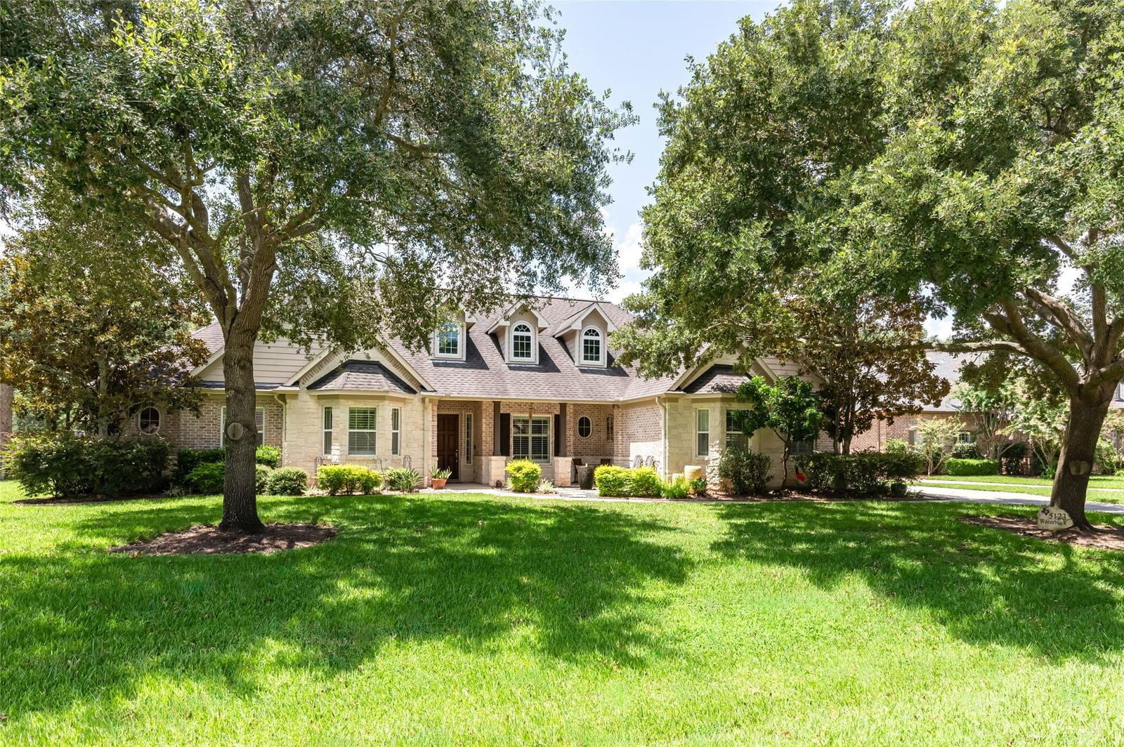 Real estate property located at 5123 Waterbeck, Fort Bend, Weston Lakes, Fulshear, TX, US
