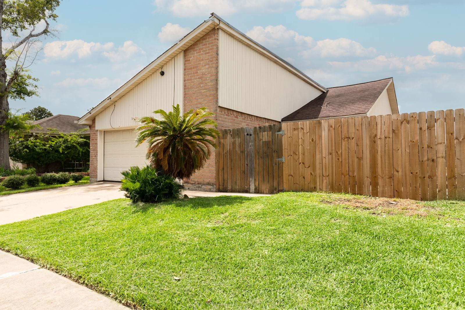 Real estate property located at 11526 Bellspring, Harris, Brays Forest Sec 05 R/P, Houston, TX, US