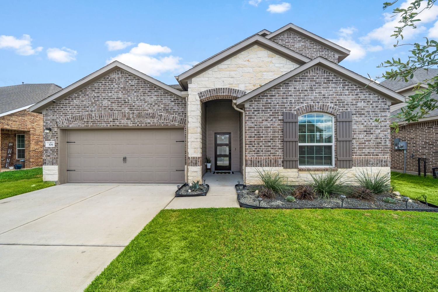 Real estate property located at 306 Shiraz, Brazoria, Alvin, TX, US