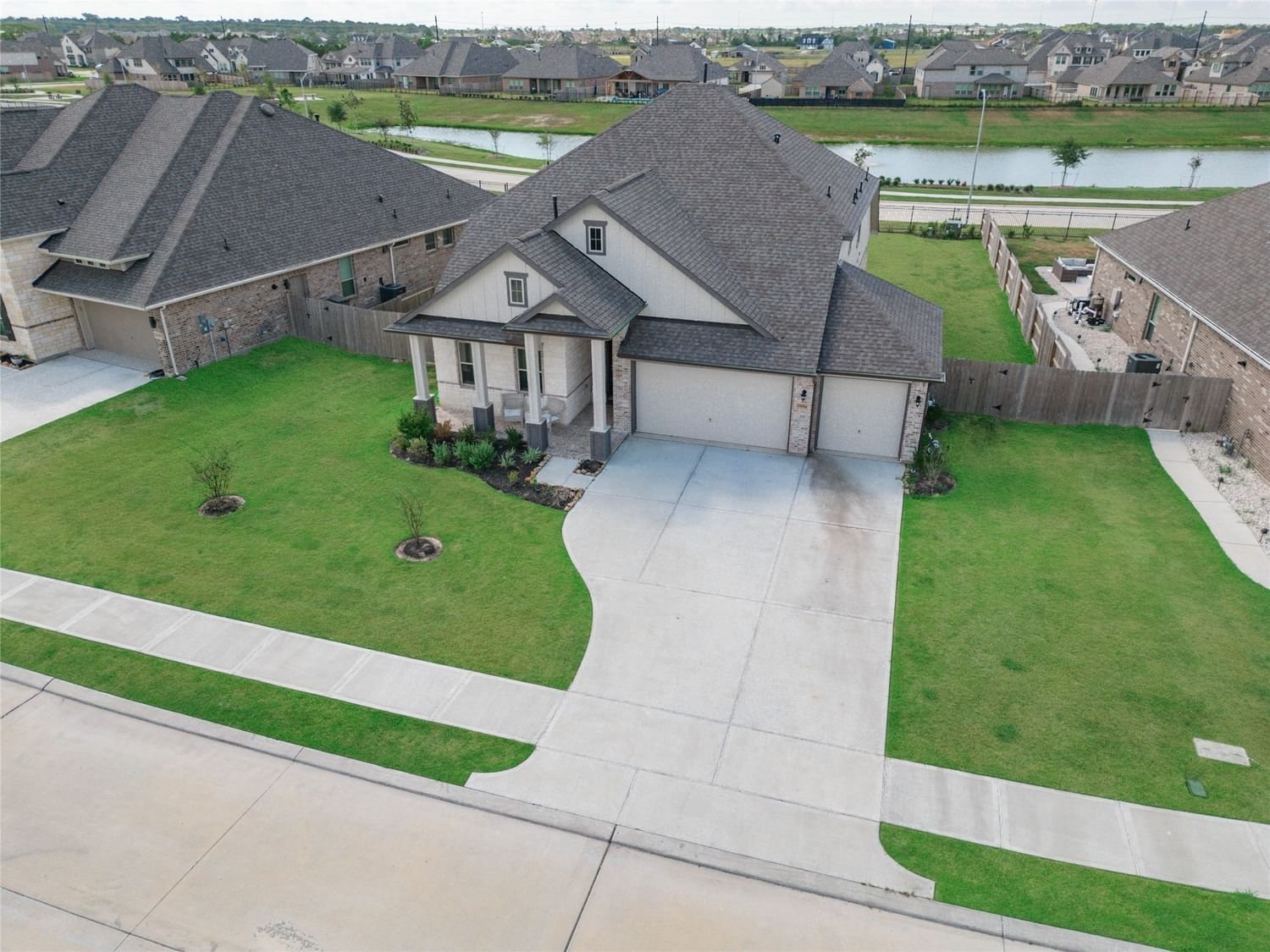 Real estate property located at 15014 Gulfstream Park, Chambers, Mont Belvieu, TX, US