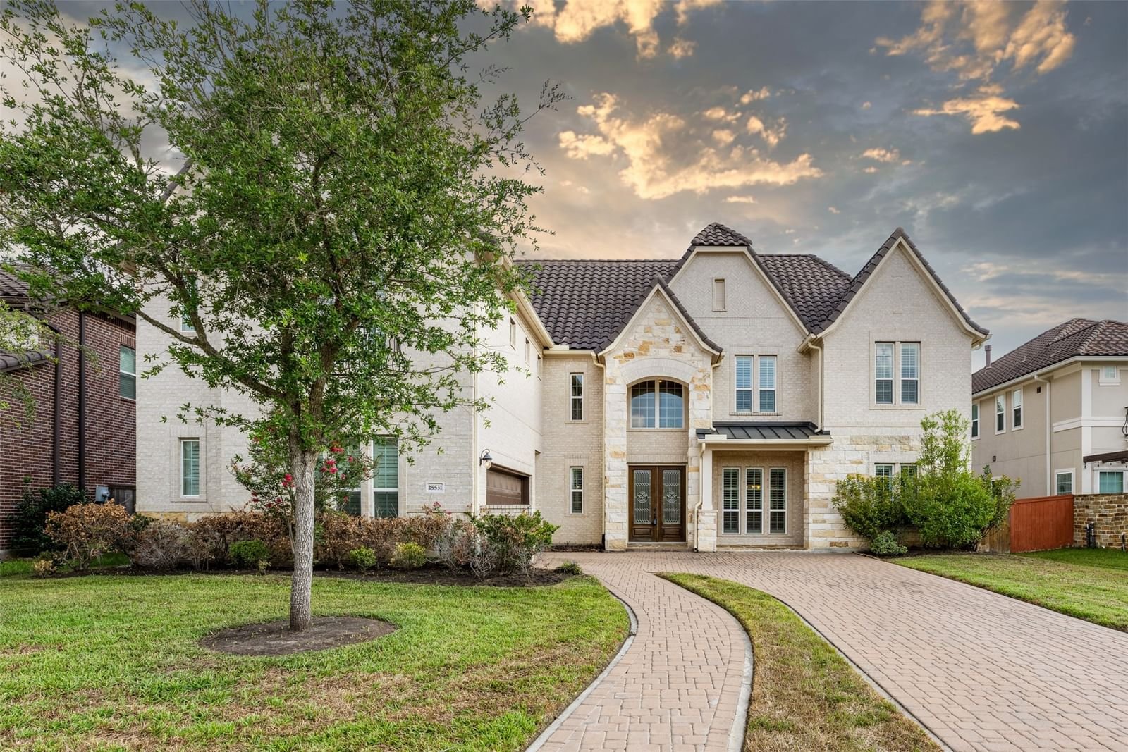 Real estate property located at 25531 Millbrook Bend Ln, Fort Bend, Monterrey At Willowbend, Katy, TX, US
