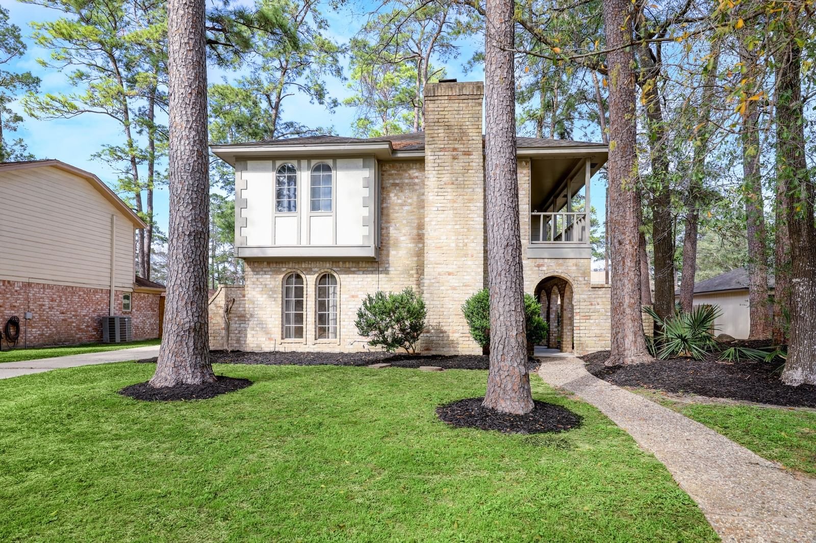 Real estate property located at 11610 Normont, Harris, Lakewood Forest Sec 01, Houston, TX, US