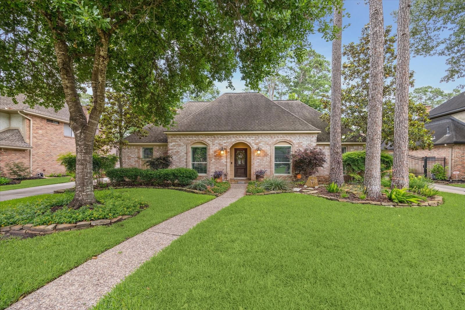 Real estate property located at 14910 Carols Way, Harris, Hunterwood Forest, Houston, TX, US