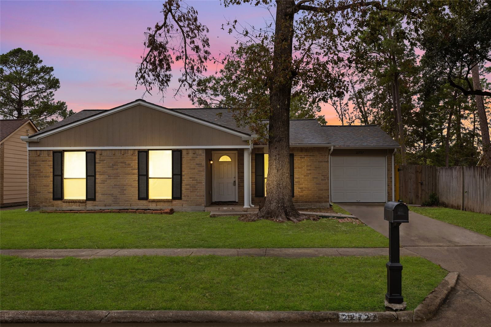 Real estate property located at 22727 Hawkwood, Harris, Post Wood Sec 04, Spring, TX, US