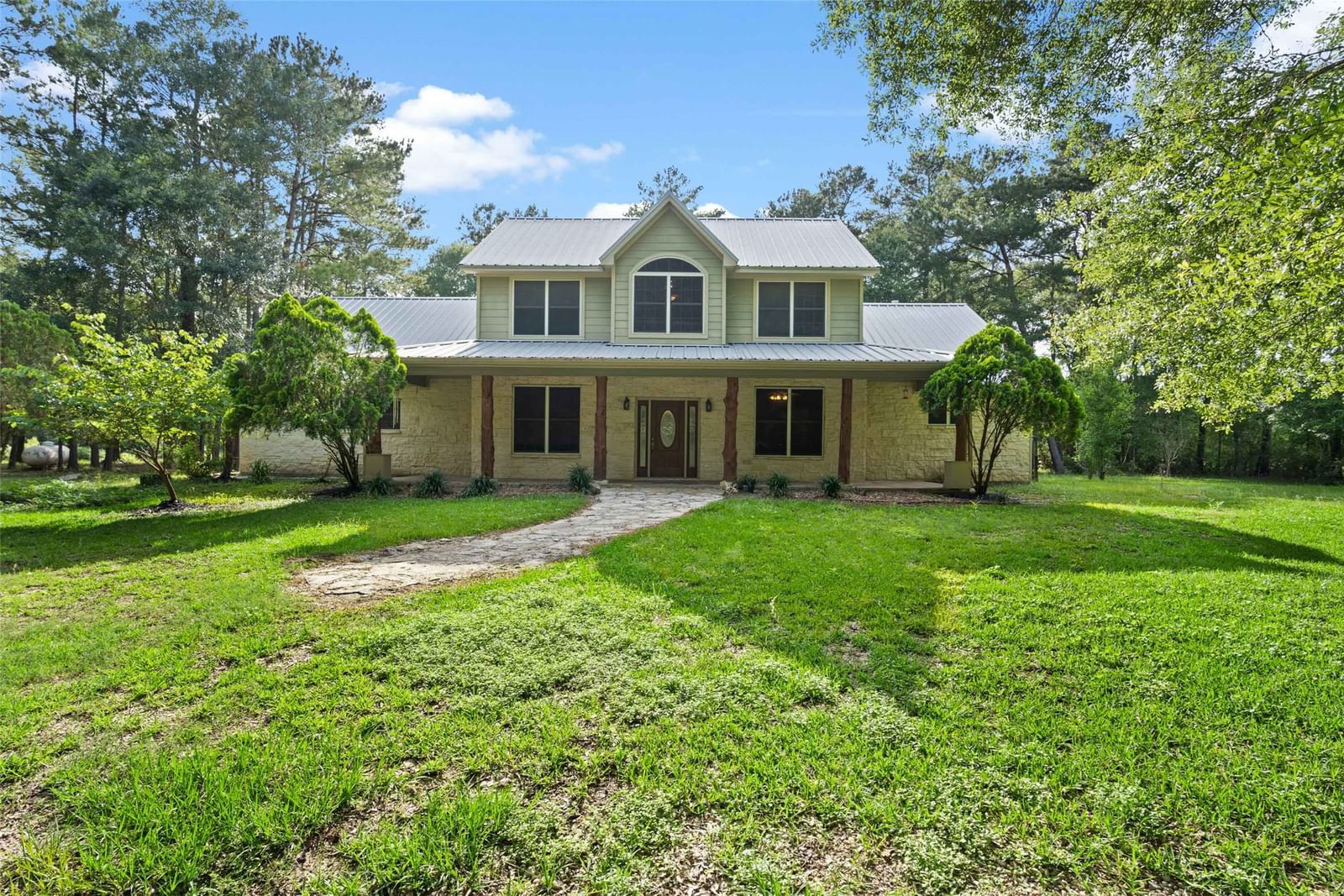 Real estate property located at 301 County Road 3016, Liberty, Oak Hollow I, Dayton, TX, US