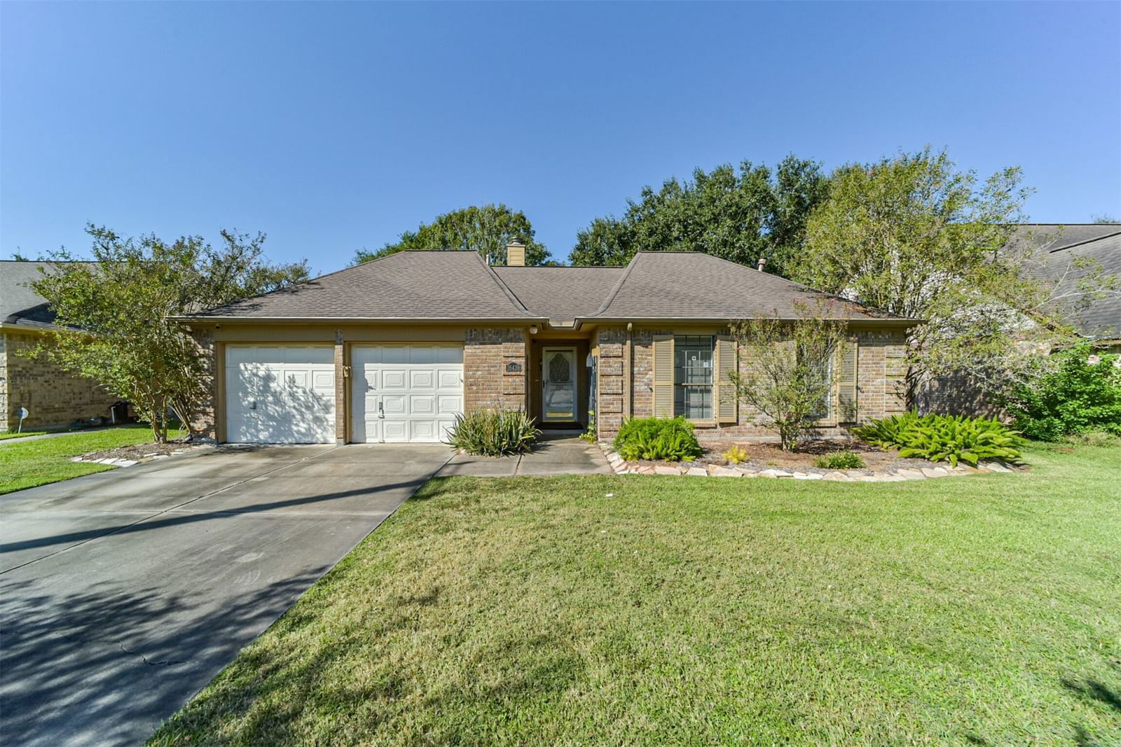 Real estate property located at 16439 Dunmoor, Harris, Middlebrook, Houston, TX, US