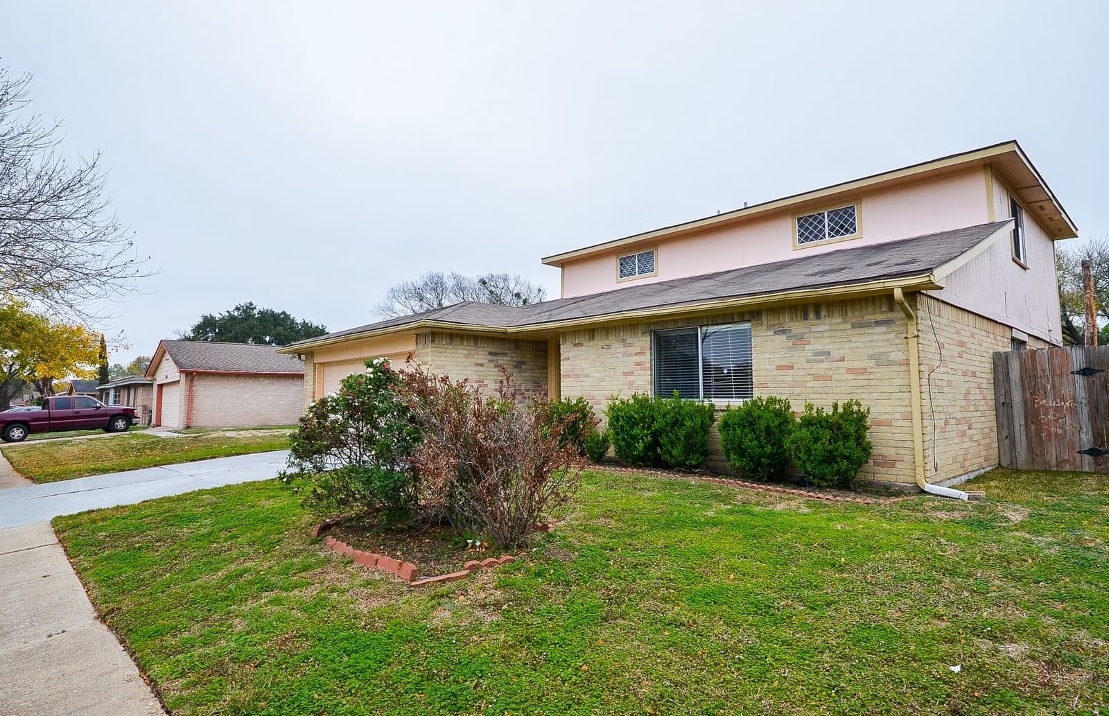 Real estate property located at 10311 Old Towne, Fort Bend, Townewest Sec 1, Sugar Land, TX, US