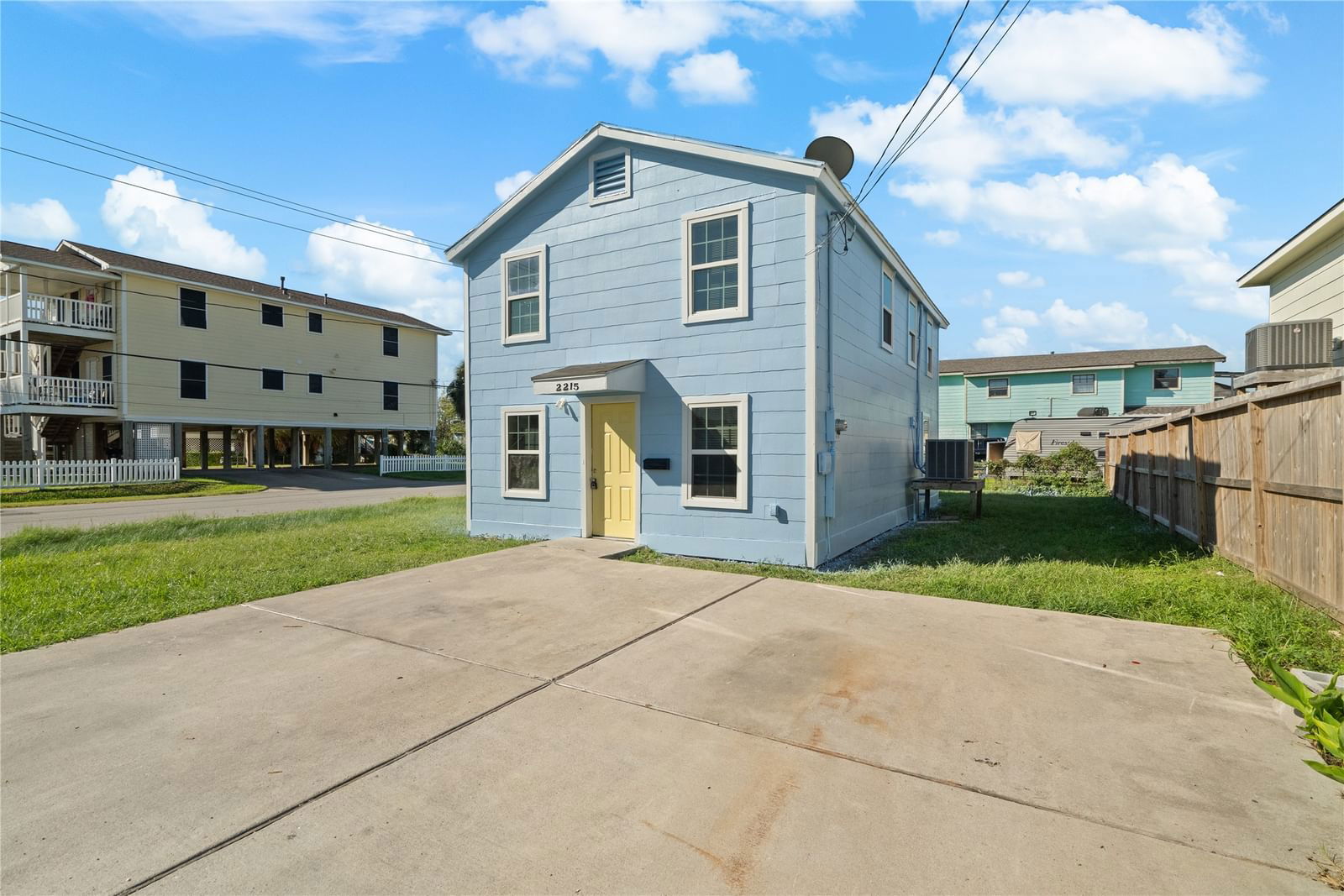 Real estate property located at 2215 Hollywood, Galveston, Hollywood Heights, Galveston, TX, US