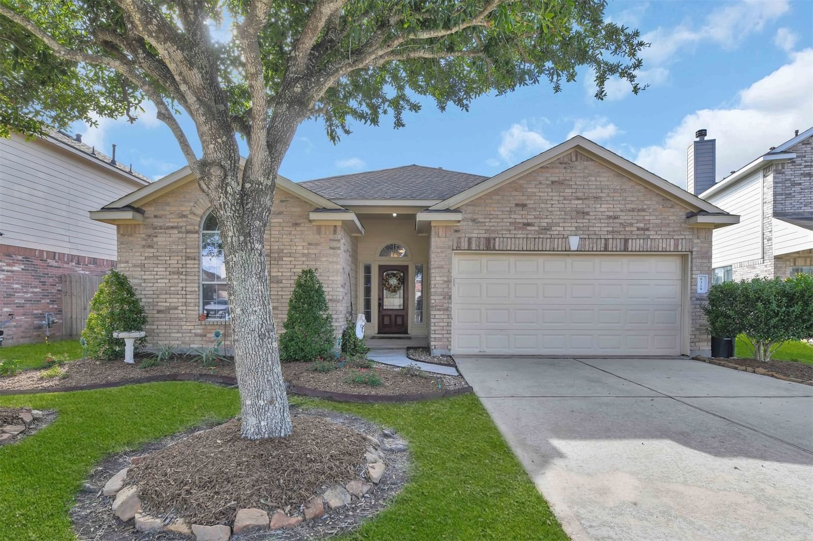 Real estate property located at 8319 Littlehip Hawthorn, Chambers, Baytown, TX, US