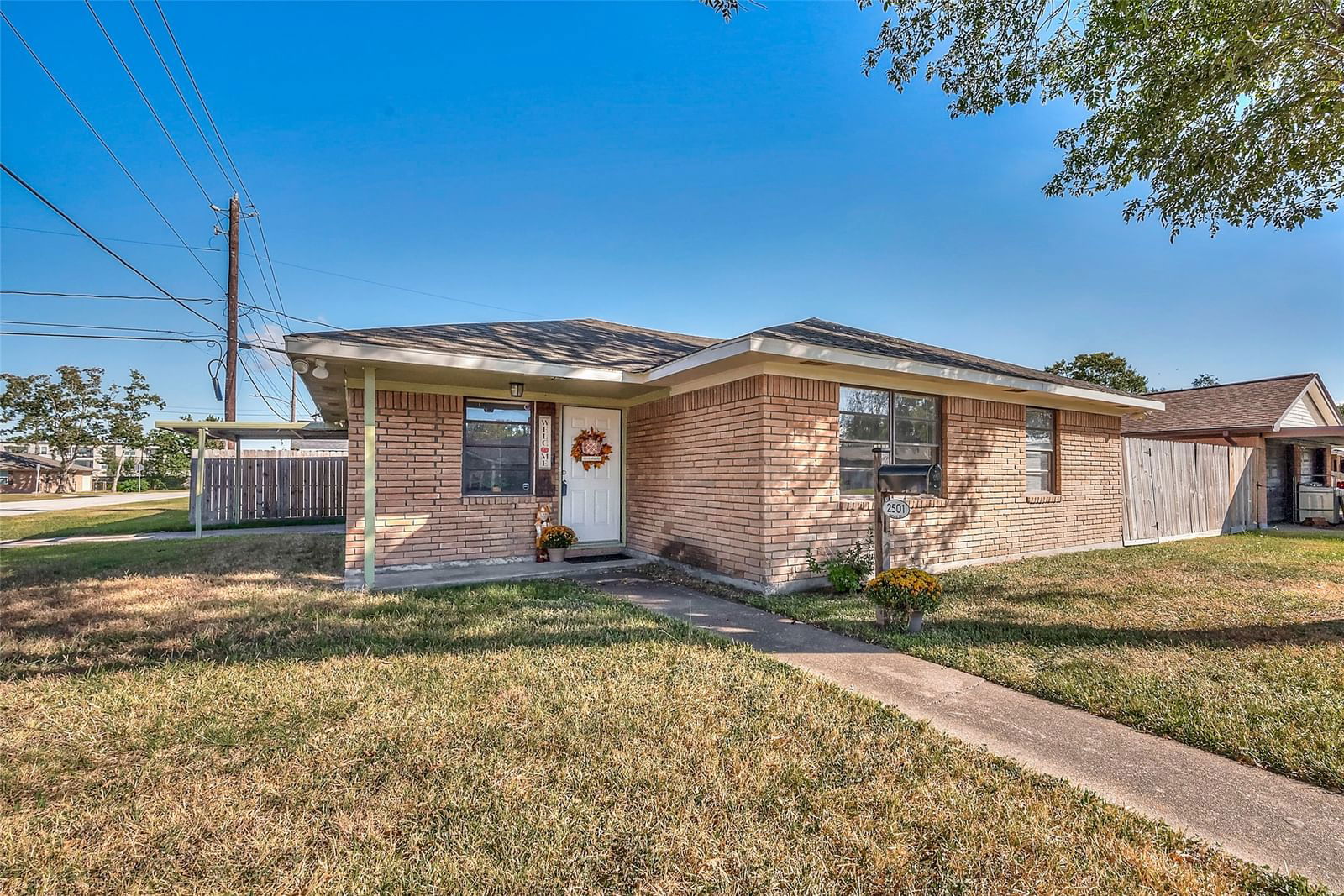 Real estate property located at 2501 Estate, Harris, South Pasadena Plaza, Deer Park, TX, US