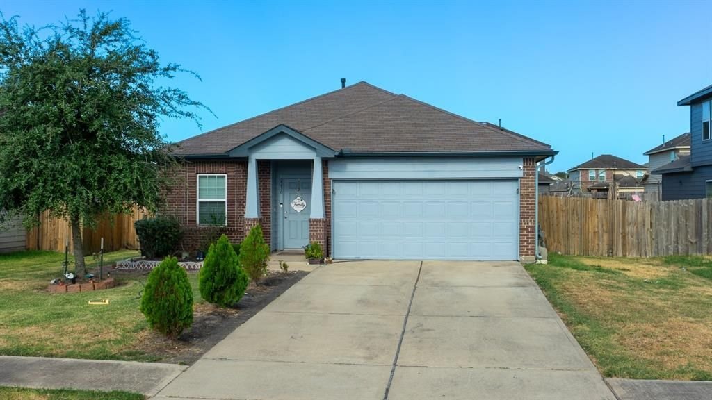 Real estate property located at 2210 Moss Bluff, Fort Bend, Bayou Crossing Sec 2, Rosenberg, TX, US