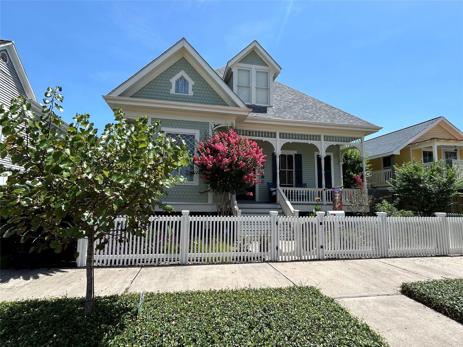 Real estate property located at 1409 Avenue M, Galveston, Galveston Outlots, Galveston, TX, US