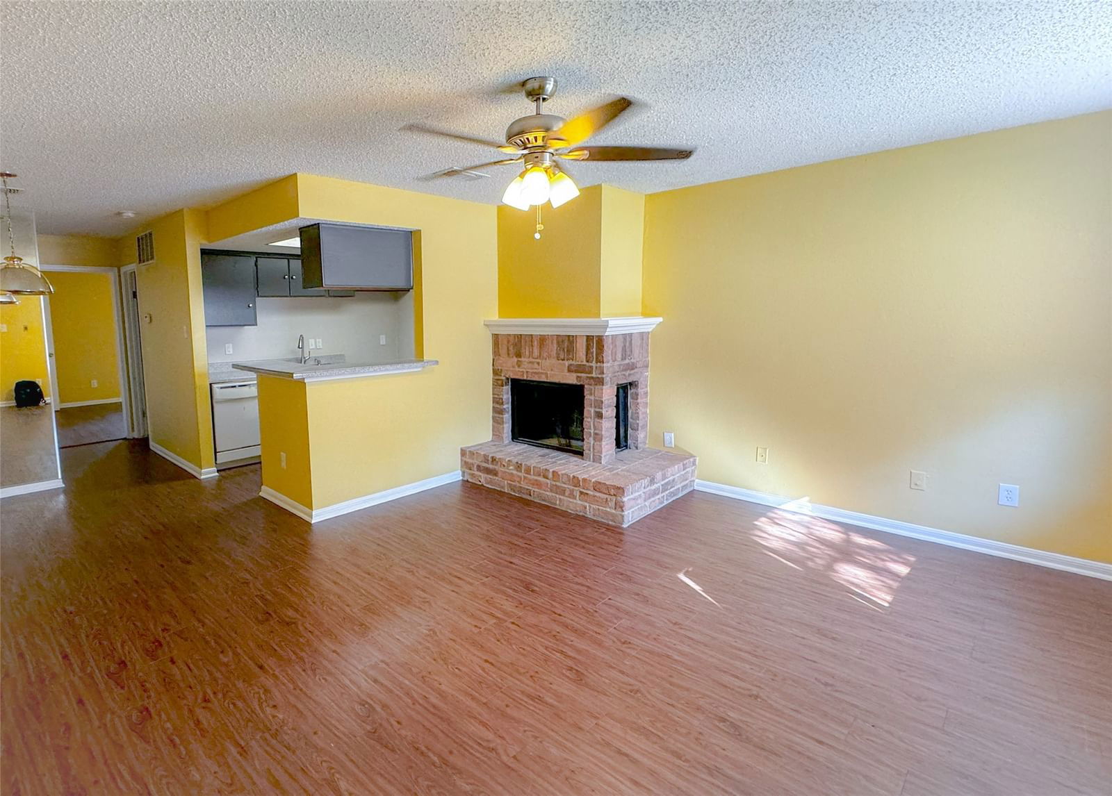 Real estate property located at 7402 Alabonson #206, Harris, Inwood Pines Condo, Houston, TX, US