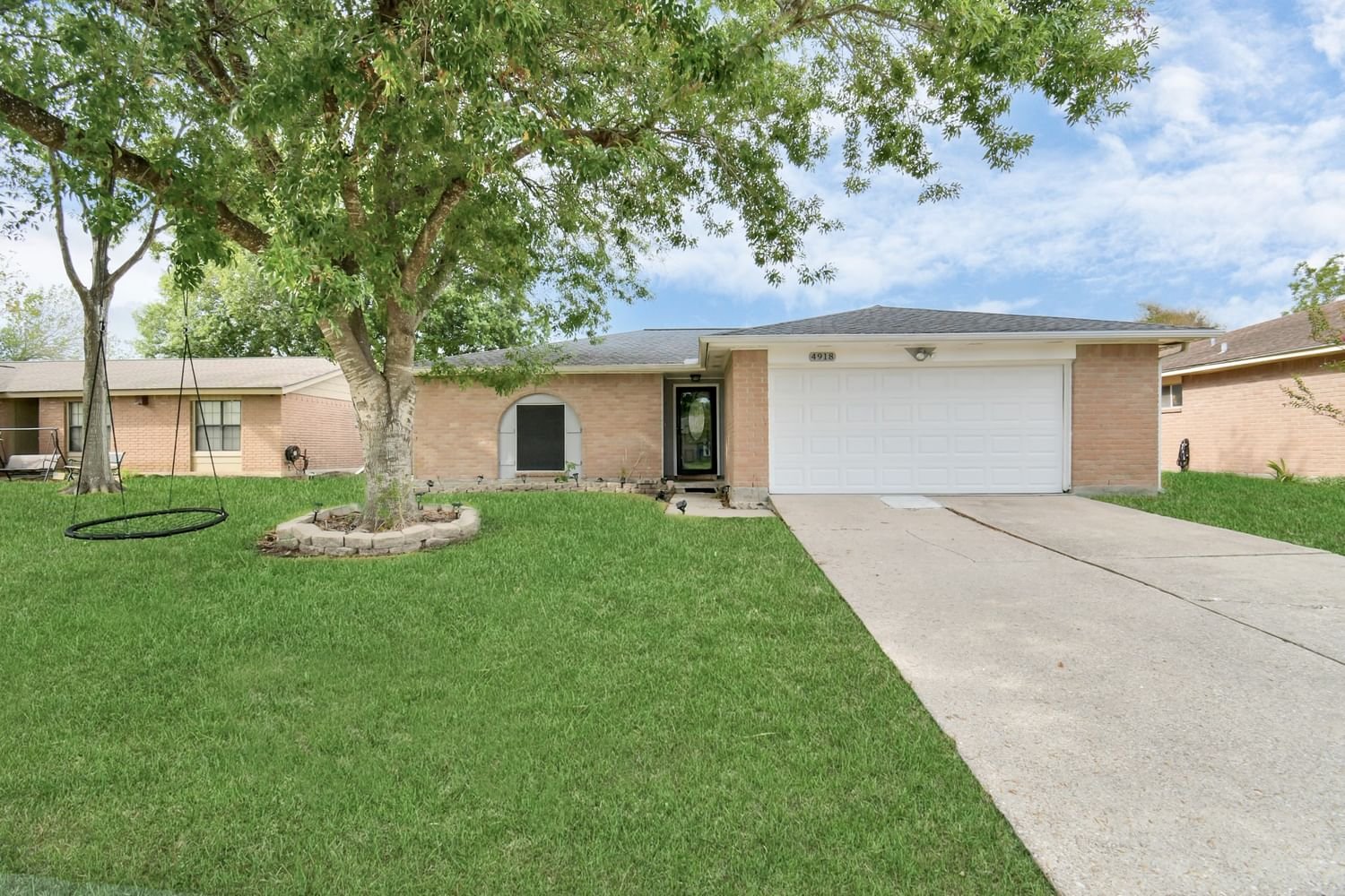 Real estate property located at 4918 Valley View, Harris, Glen Meadows Sec 02, La Porte, TX, US