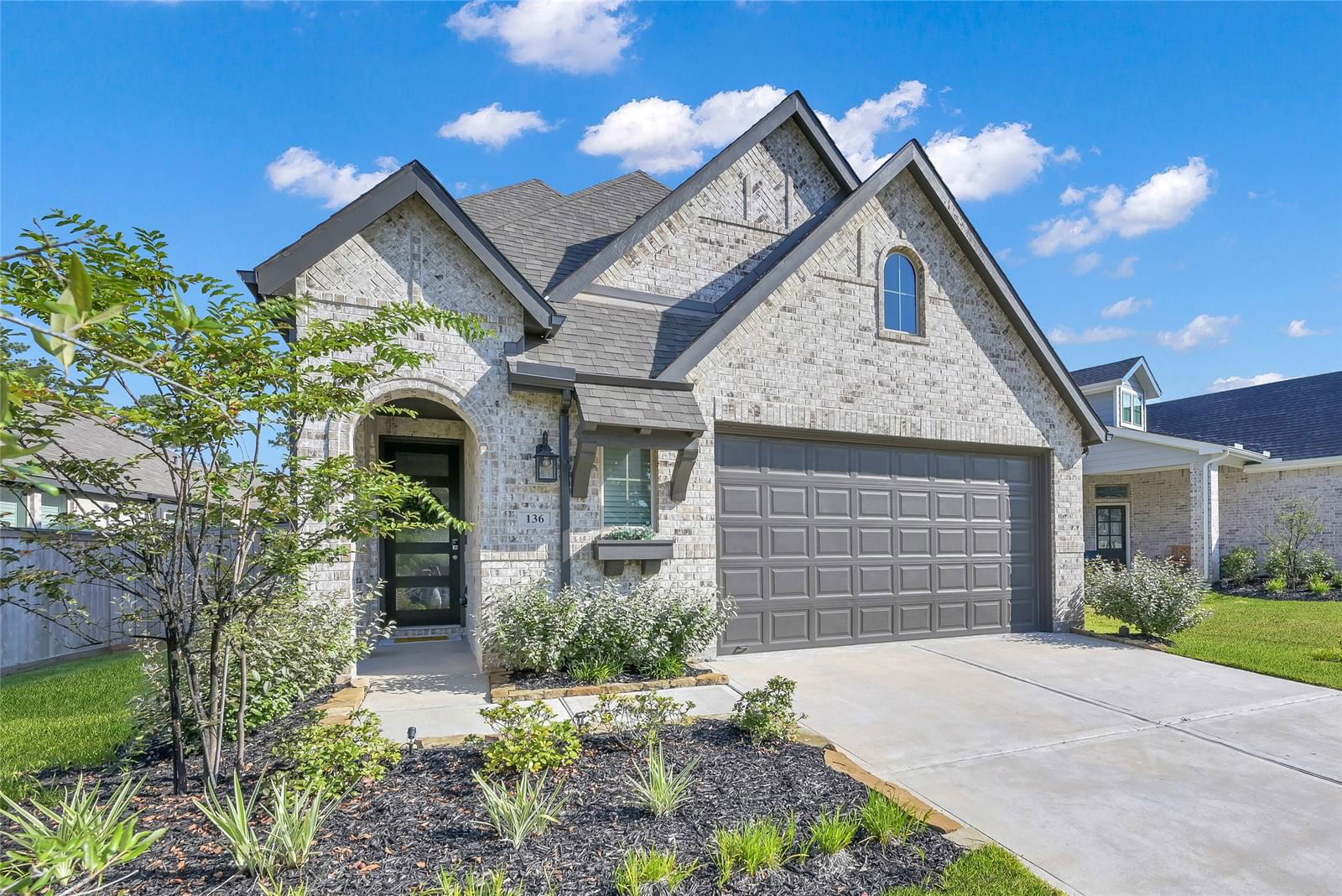 Real estate property located at 136 Lukewood, Montgomery, The Woodlands Hills 15, Conroe, TX, US