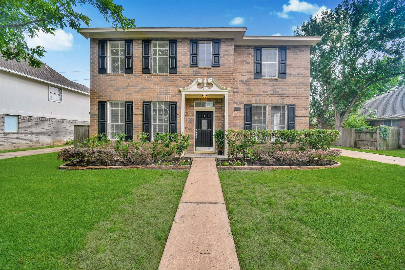 Real estate property located at 6722 Flowermound, Fort Bend, Greatwood Knoll Sec 1, Sugar Land, TX, US