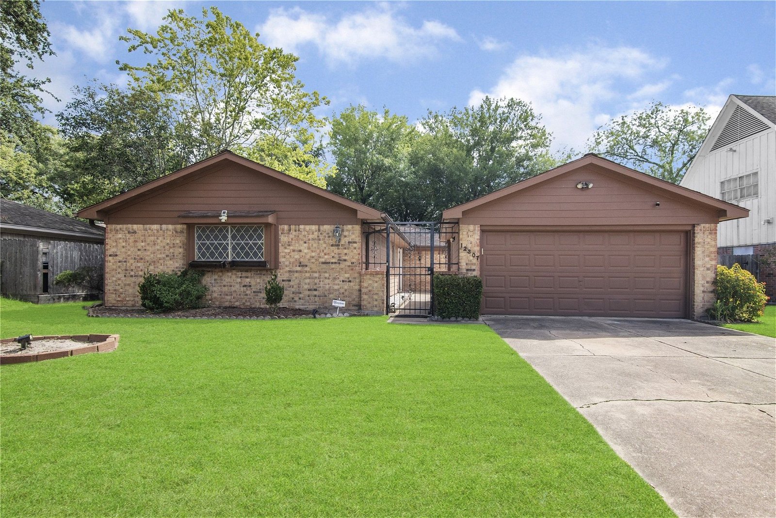 Real estate property located at 12307 Millbanks, Harris, Houston, TX, US