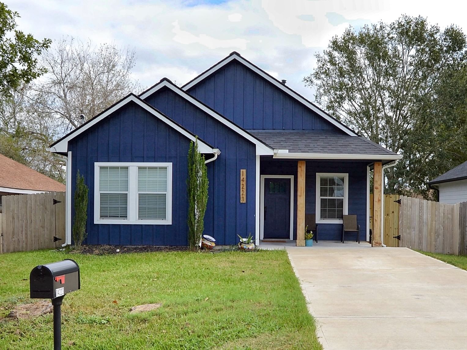 Real estate property located at 14223 Richmond, Fort Bend, Valka Bros Add Sec 3, Needville, TX, US