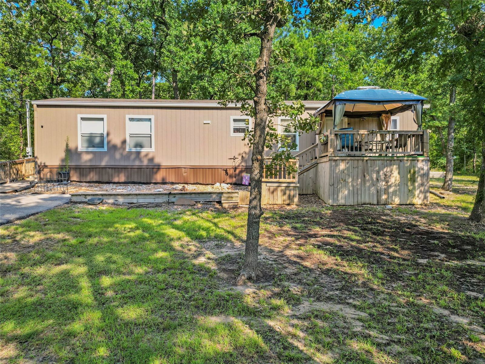 Real estate property located at 82 Sunrise, Walker, Lake Forest Estates, Huntsville, TX, US