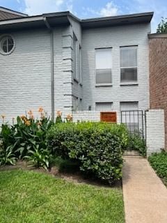 Real estate property located at 9228 Westwood Village #14, Harris, Westwood Village Sec 04 R/P, Houston, TX, US