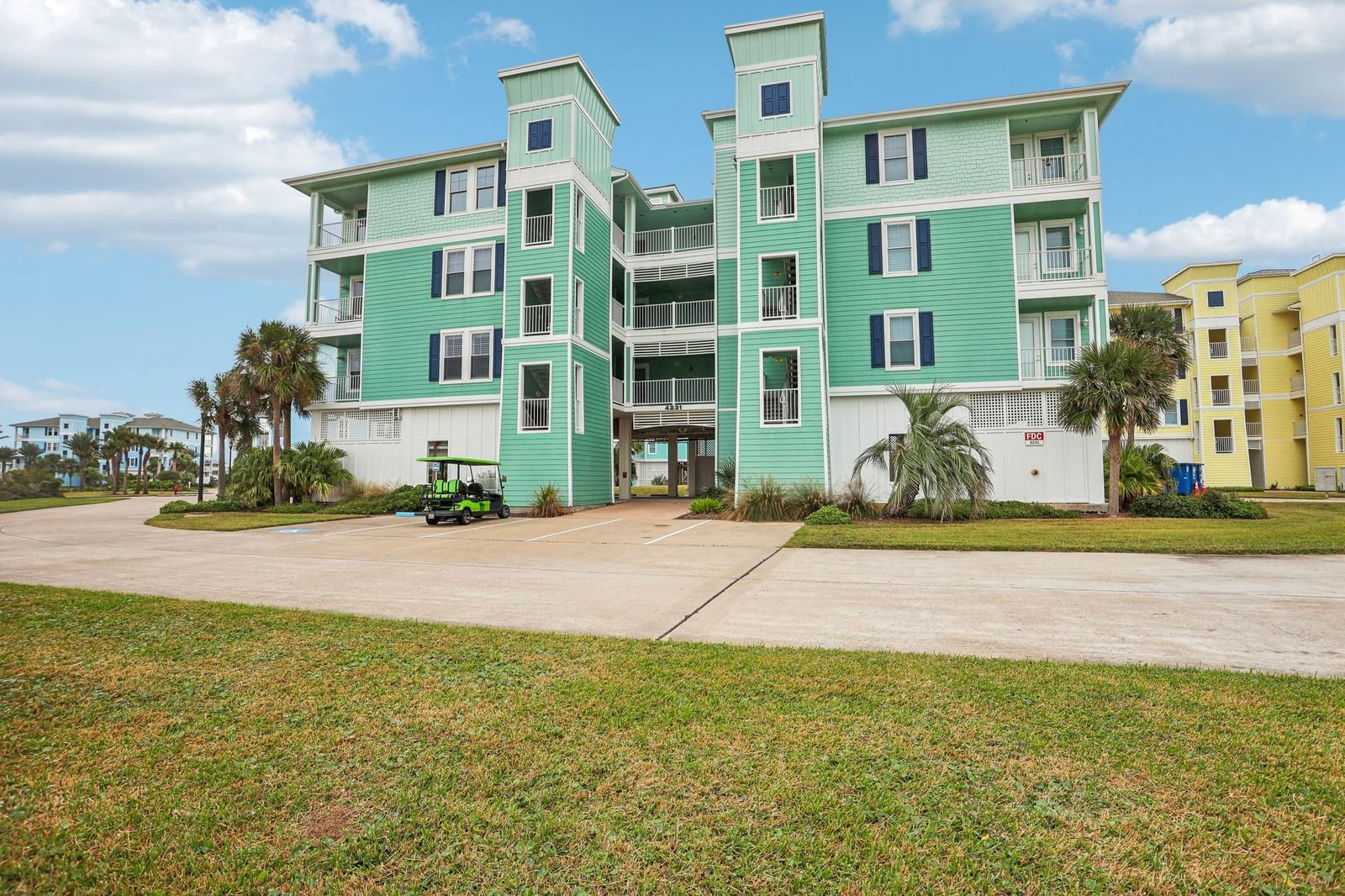 Real estate property located at 4231 Pointe West #101, Galveston, Villas At Pointe West Condos, Galveston, TX, US