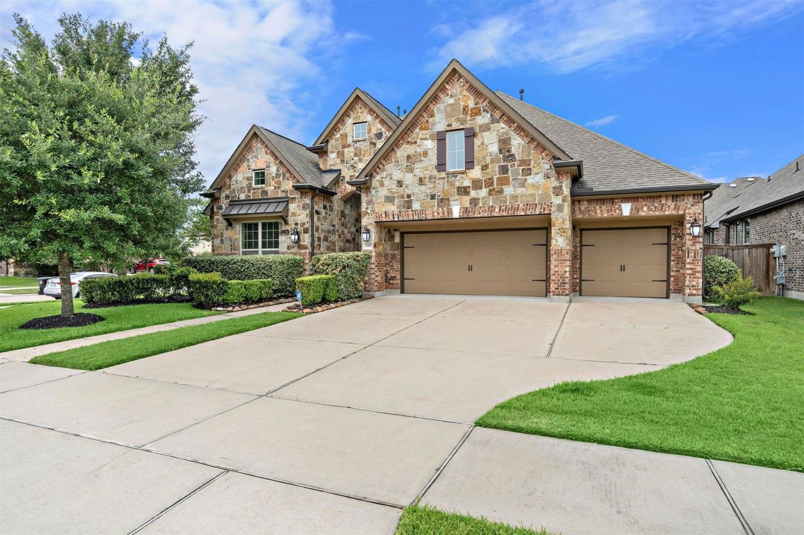 Real estate property located at 11807 De Palma, Fort Bend, Lakes Of Bella Terra Sec 27, Richmond, TX, US