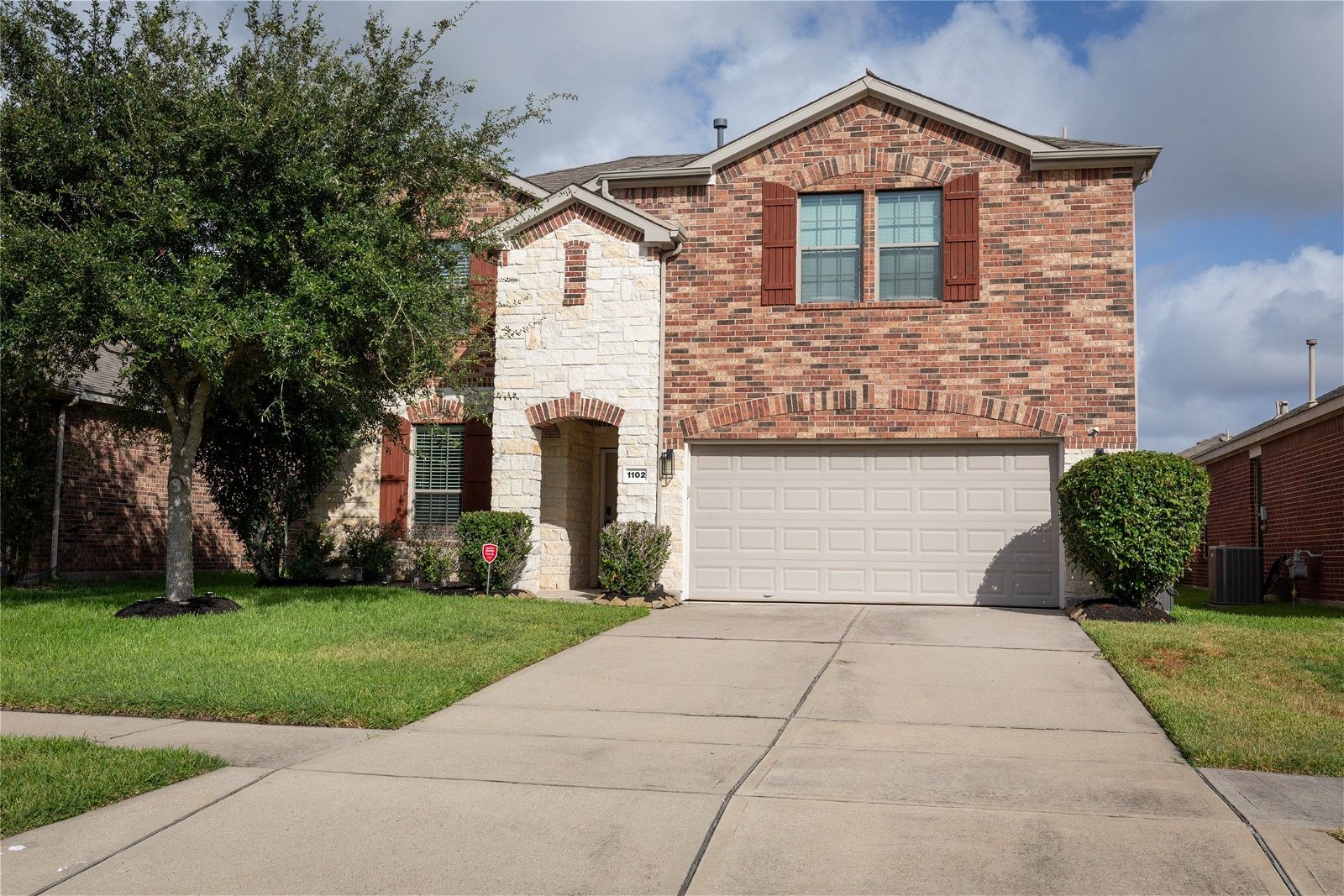 Real estate property located at 1102 Larkfield, Fort Bend, Richmond, TX, US