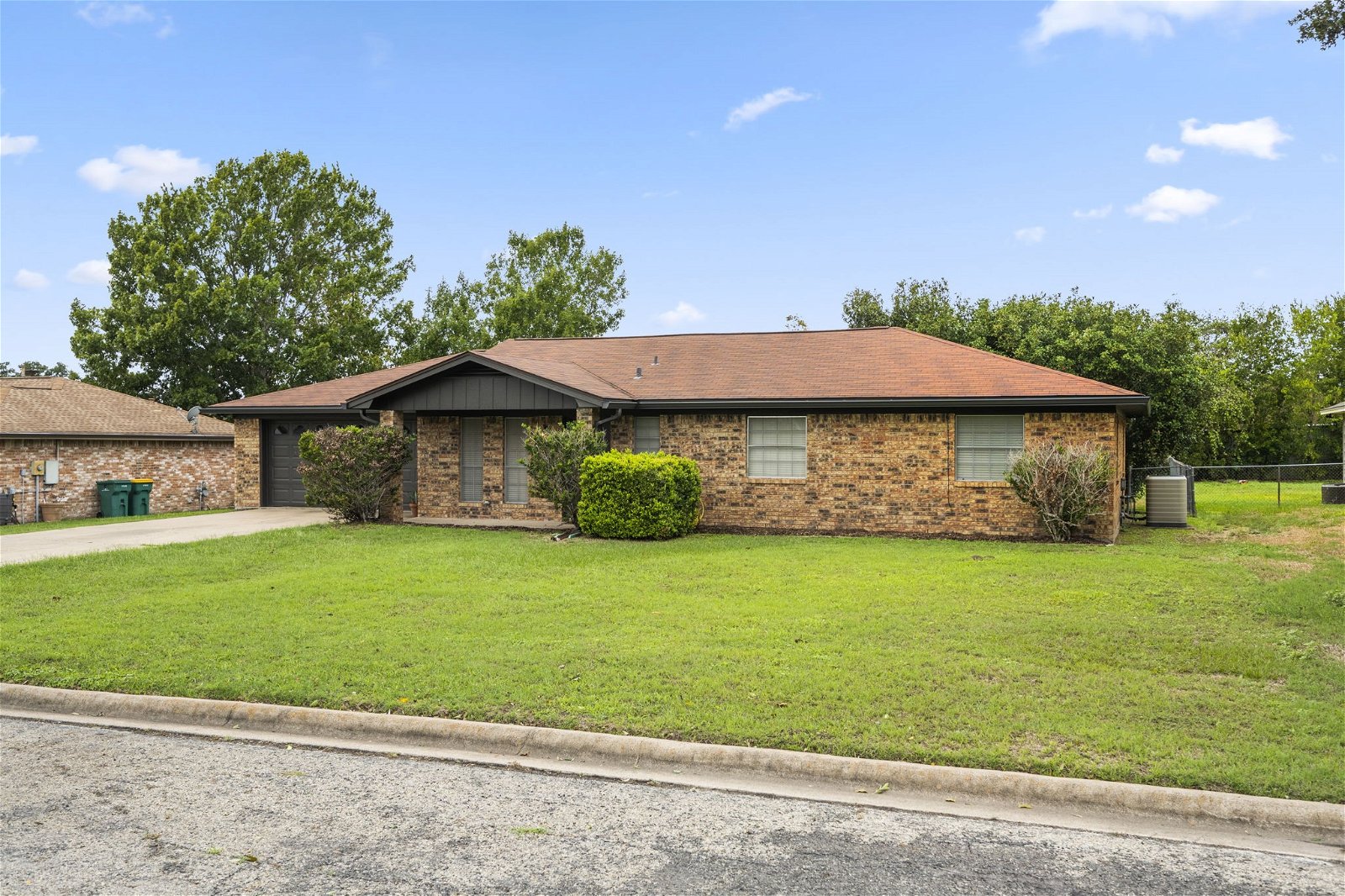 Real estate property located at 145 Reed, Fayette, Hajovsky 433, La Grange, TX, US