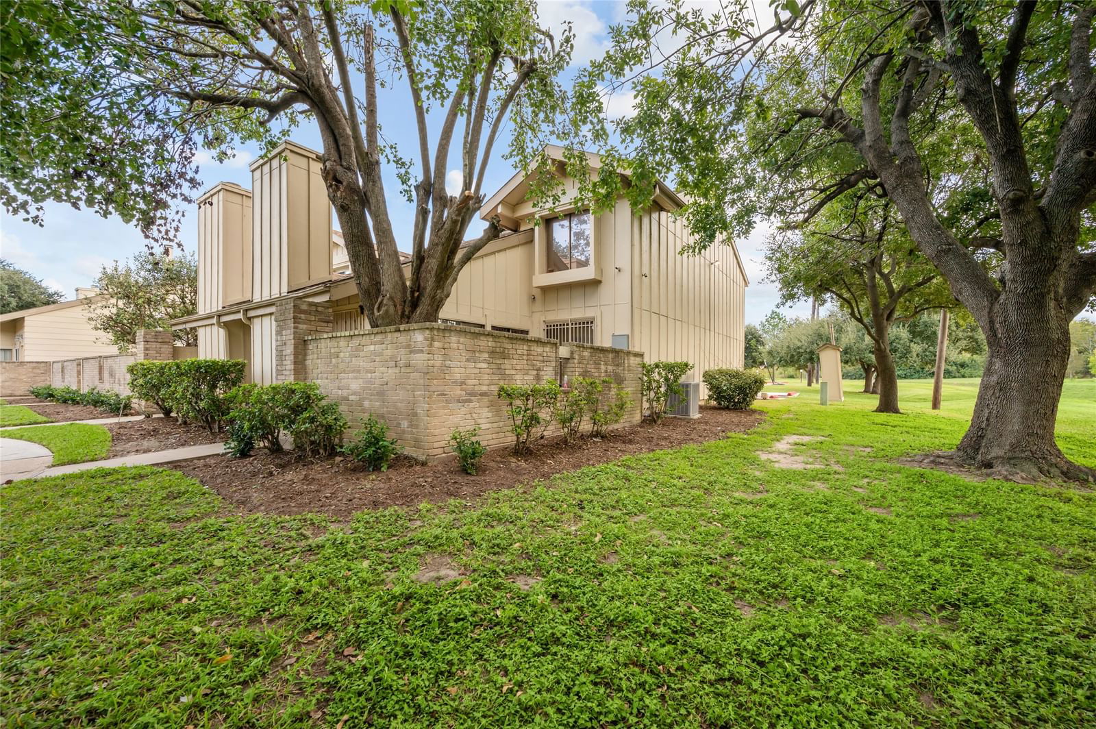 Real estate property located at 3224 Windchase #495, Harris, Westwind T/H Sec 03, Houston, TX, US