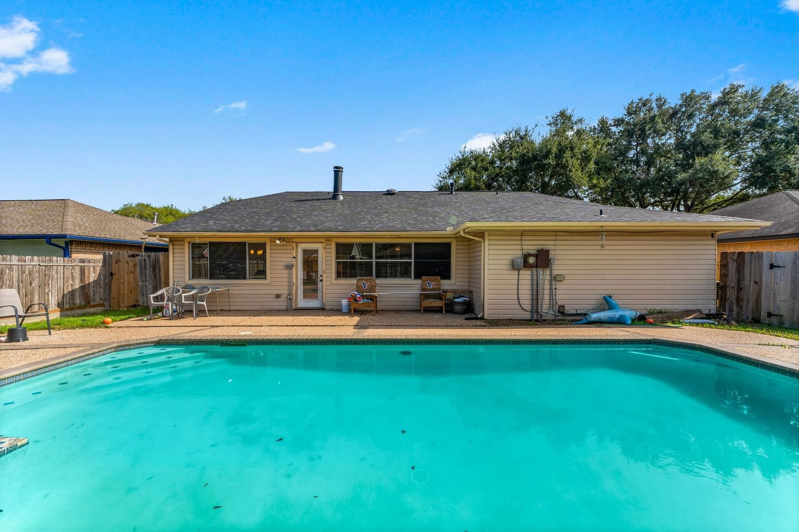 Real estate property located at 1111 Tanglewild, Fort Bend, The Grove, Richmond, TX, US