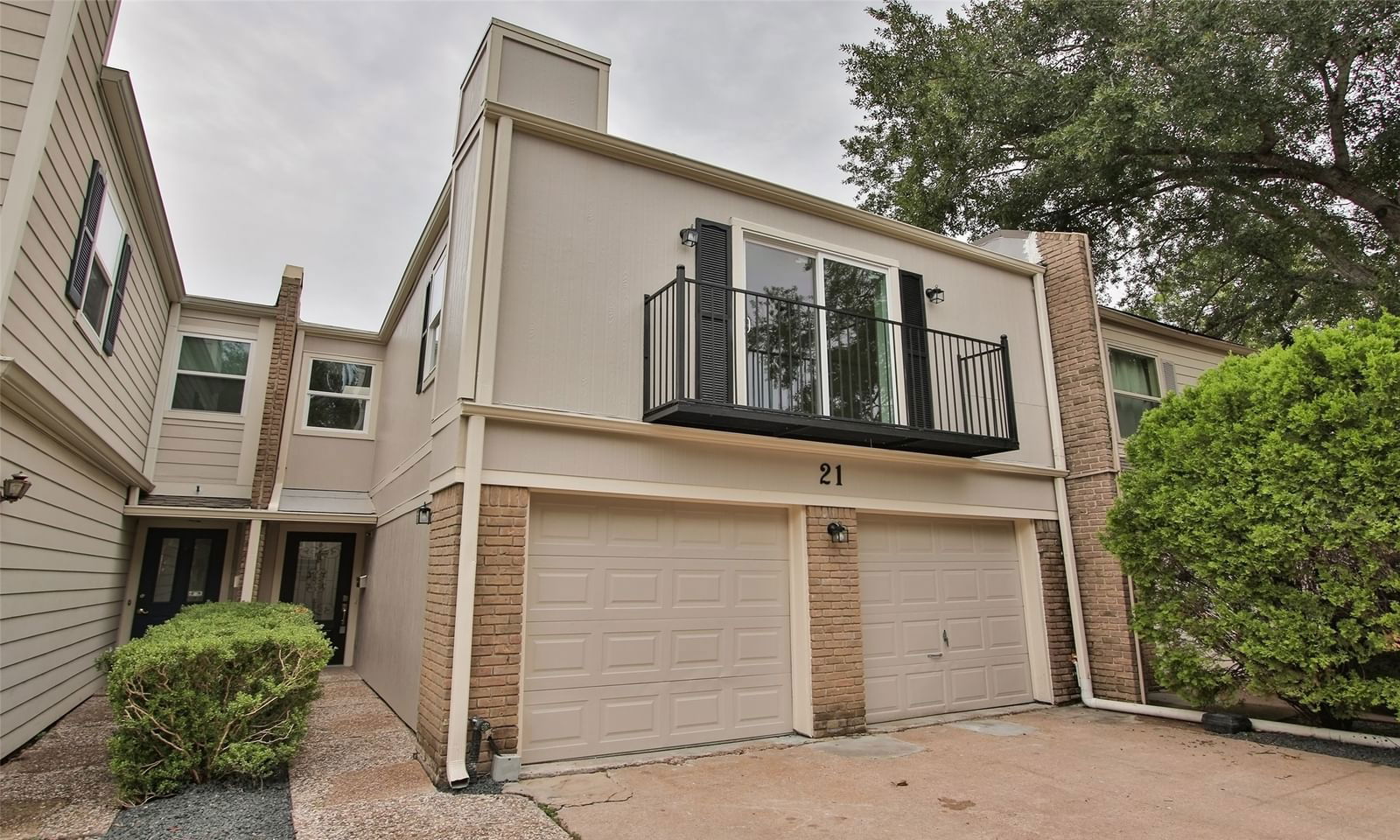 Real estate property located at 21 Townhouse, Harris, Bellaire T/H, Bellaire, TX, US