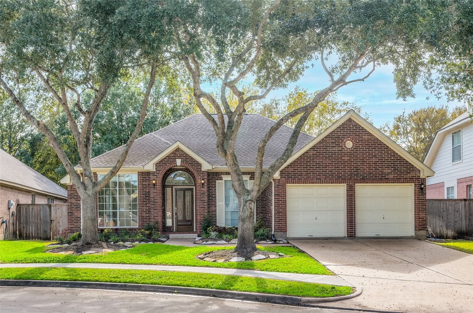 Real estate property located at 1707 Garden Home, Fort Bend, Greatwood, Sugar Land, TX, US