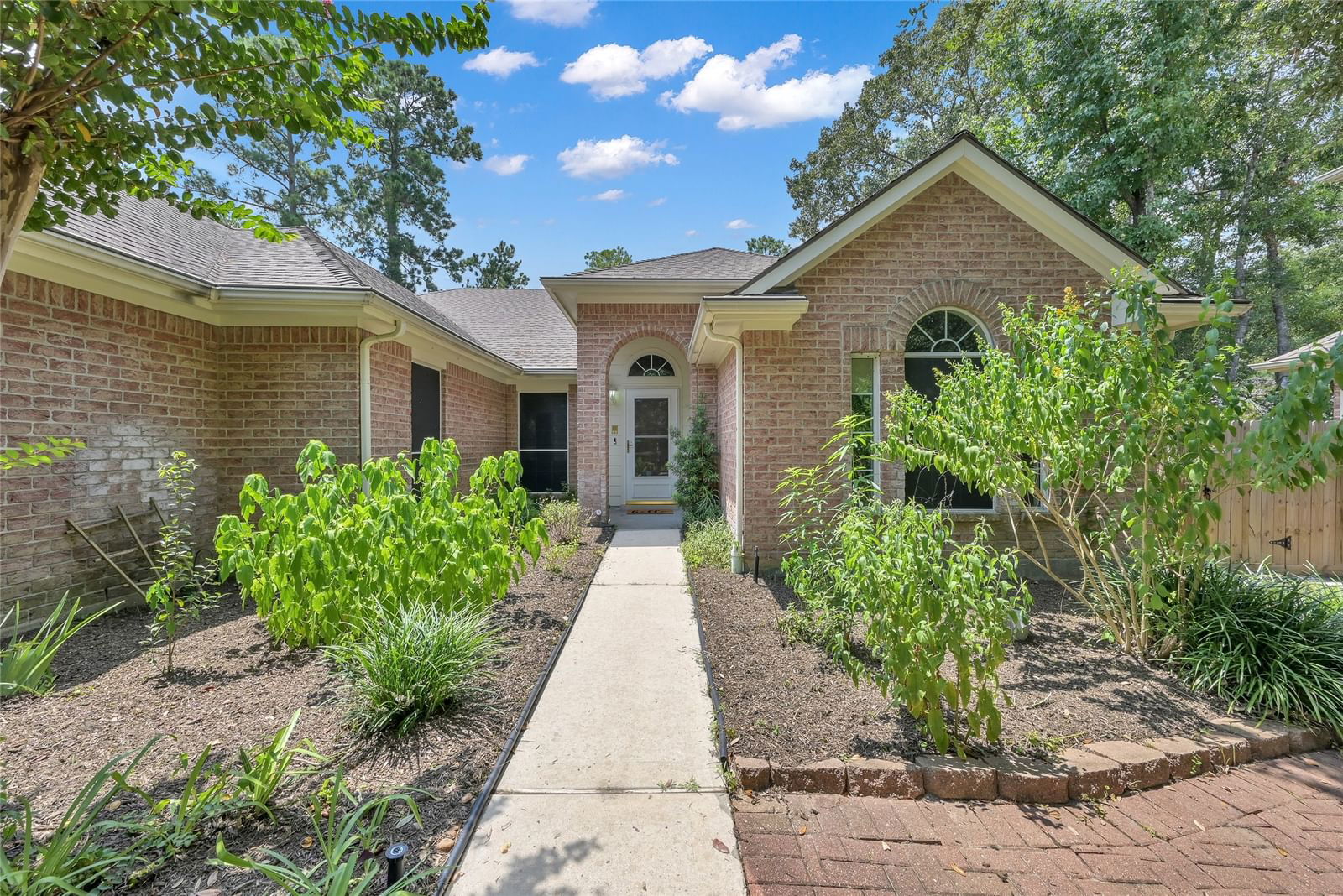 Real estate property located at 11 Terrell Trail, Montgomery, Wdlnds Harpers Lnd College Park, The Woodlands, TX, US