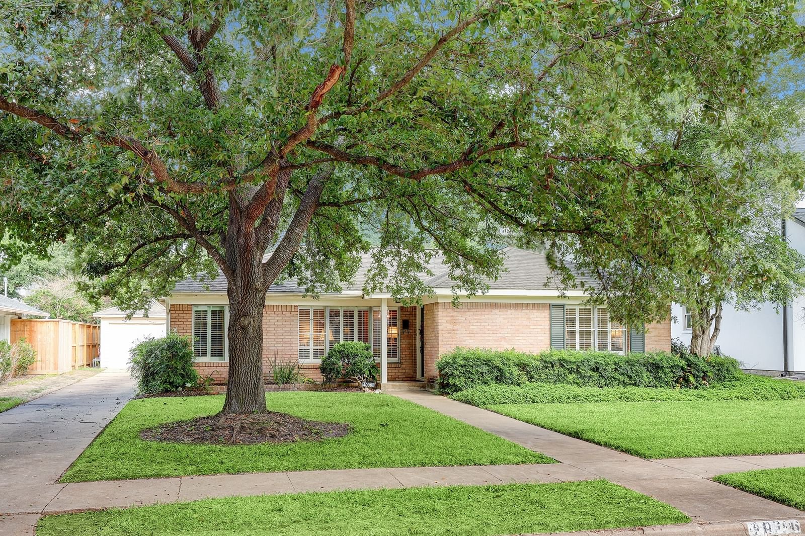 Real estate property located at 4006 Main, Harris, Lynn Park, Houston, TX, US