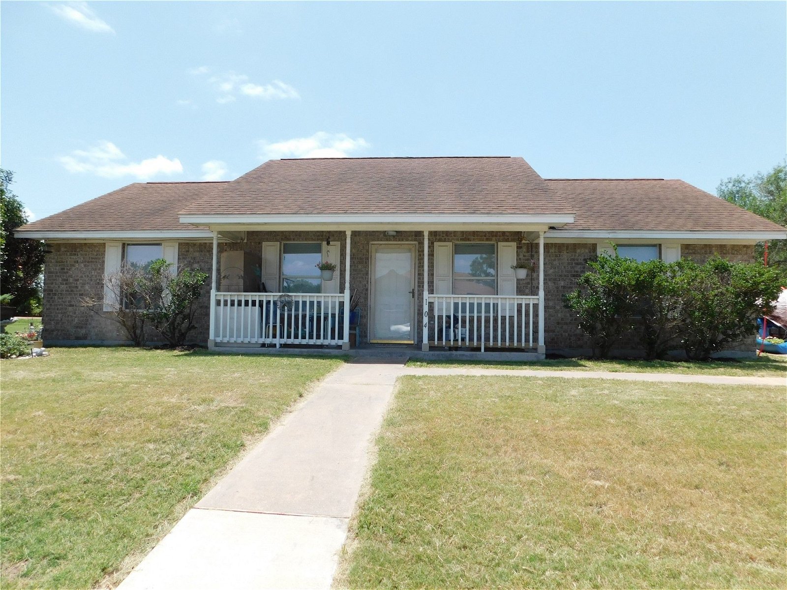 Real estate property located at 104 Heatherbrook, Burleson, Anita Heights, Somerville, TX, US