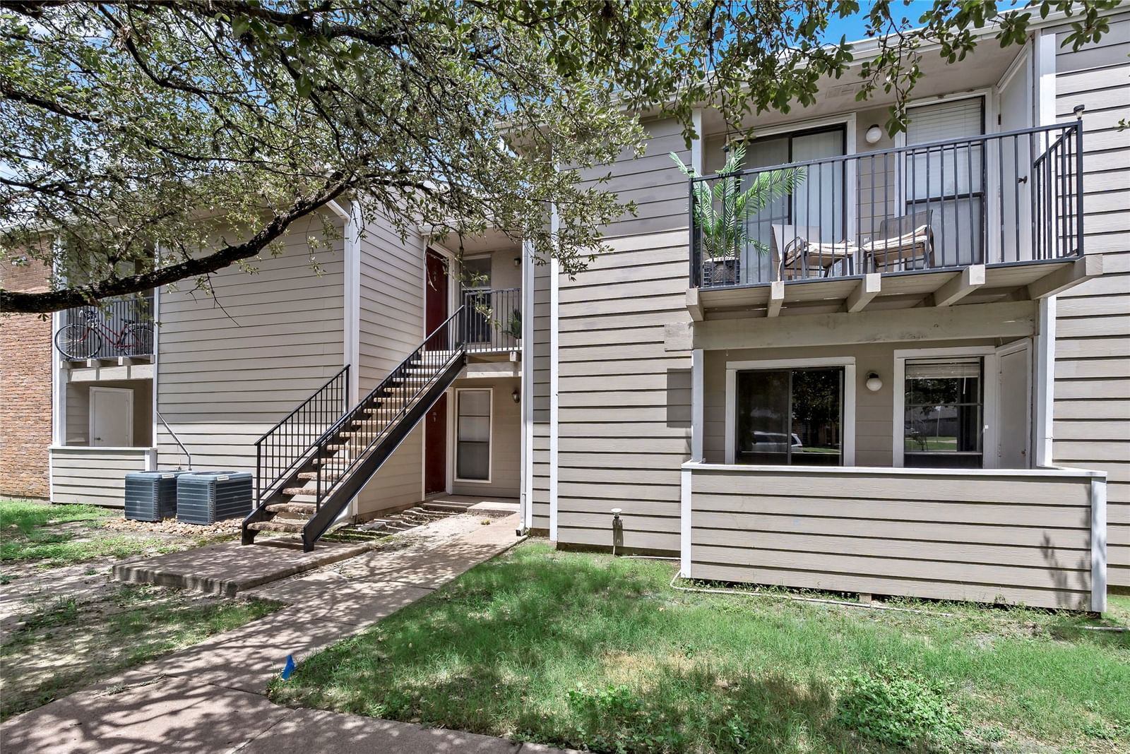 Real estate property located at 1901 Holleman #215, Brazos, Doubletree Condos, College Station, TX, US