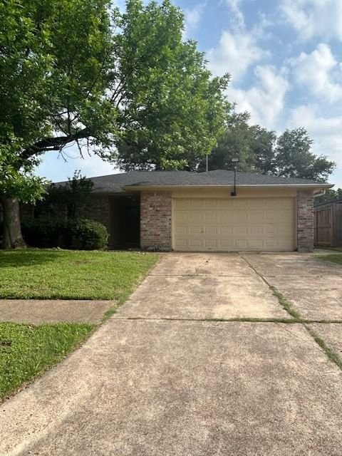 Real estate property located at 2703 Quiet Meadows, Harris, Rushwood Sec 01, Houston, TX, US