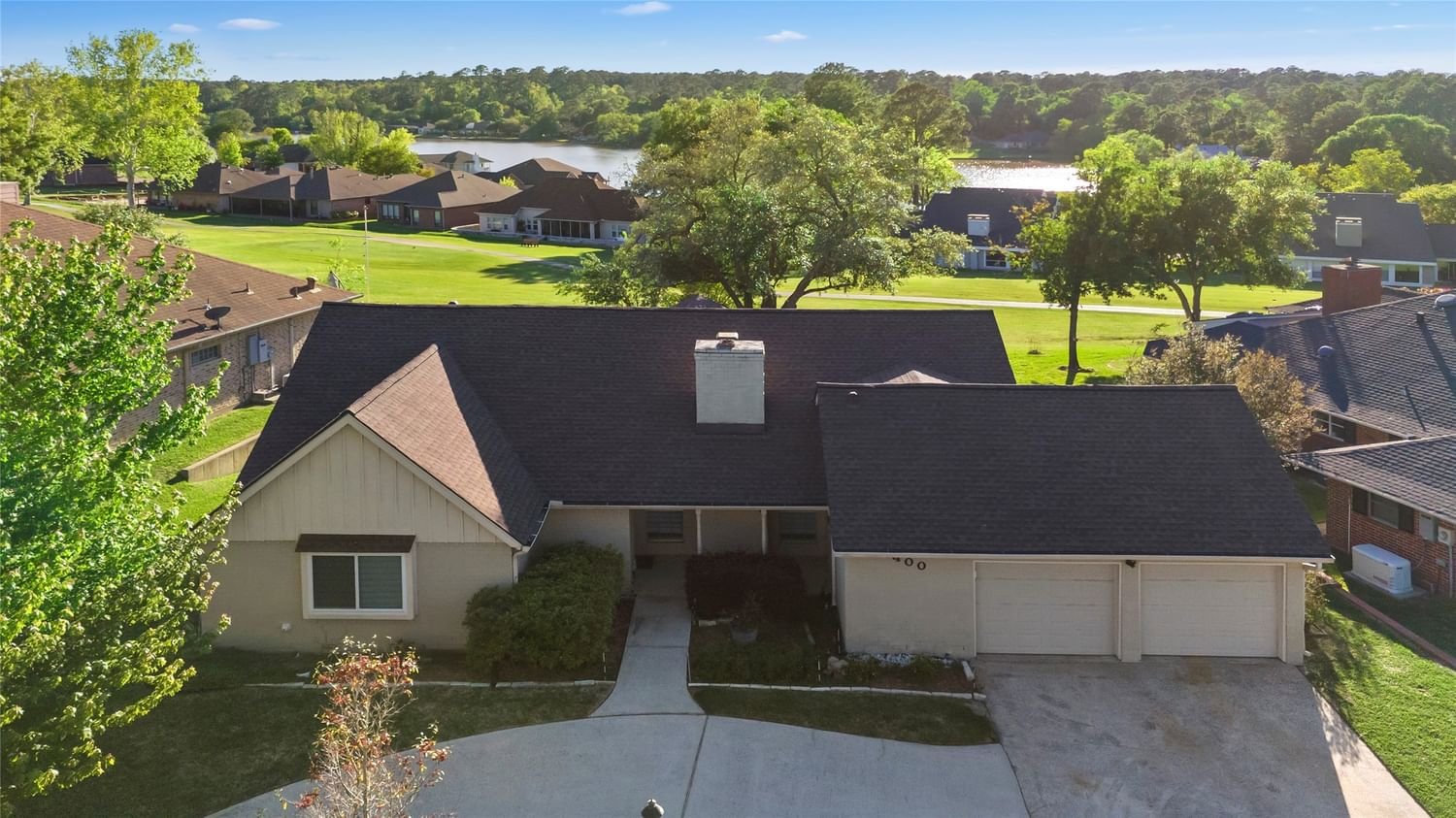 Real estate property located at 400 Brookhollow, Walker, Elkins Lake - Sec 2, Huntsville, TX, US