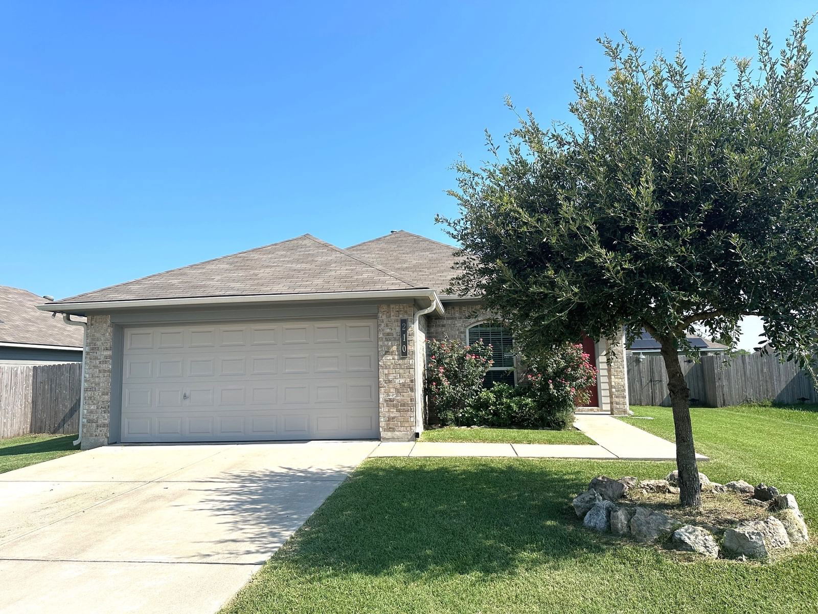 Real estate property located at 210 Wild Flower, Grimes, Heritage Meadows, Sec 1, Navasota, TX, US