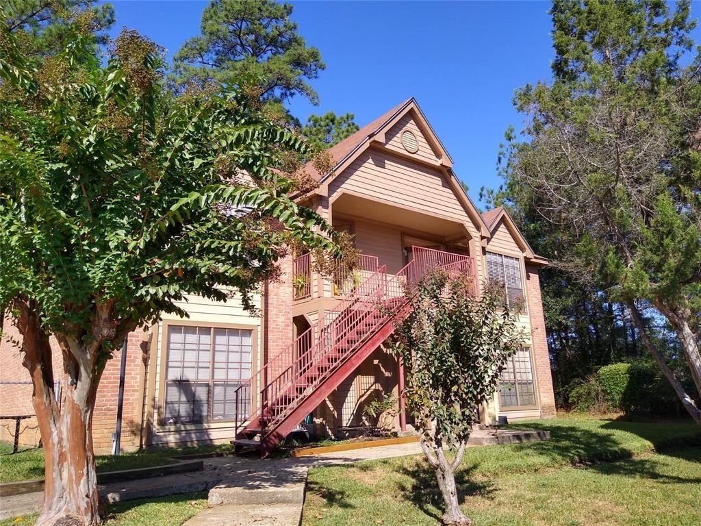 Real estate property located at 2402 Sycamore C4, Walker, Huntsville, TX, US