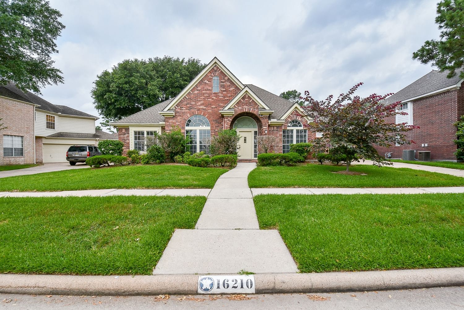 Real estate property located at 16210 Lakestone, Harris, Lakewood Park Sec 02, Tomball, TX, US