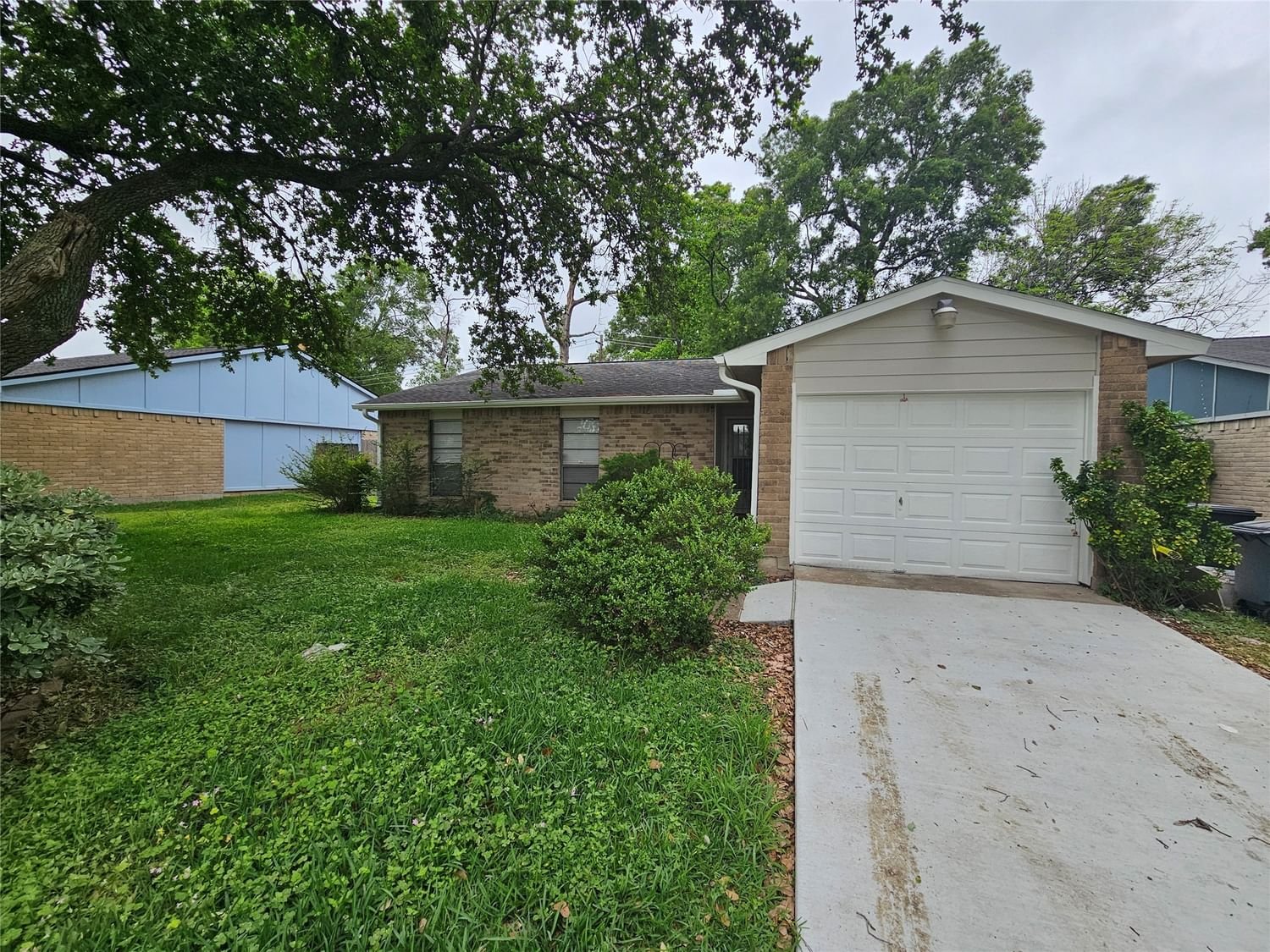 Real estate property located at 6215 Scotch Pine, Harris, Pine Trails Sec 04, Houston, TX, US