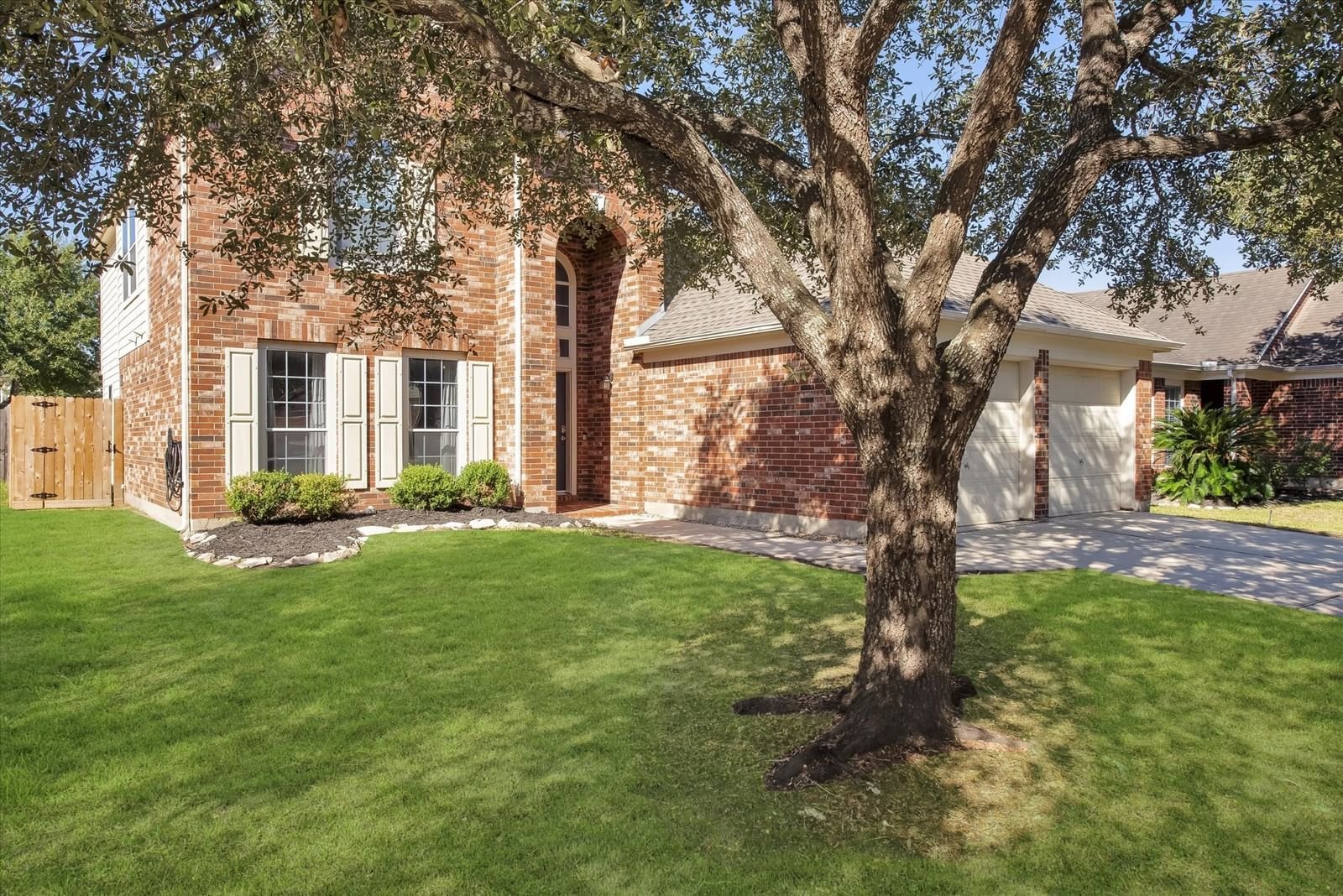 Real estate property located at 11019 Pierce Valley, Fort Bend, Canyon lakes At Westheimer Lakes, Richmond, TX, US