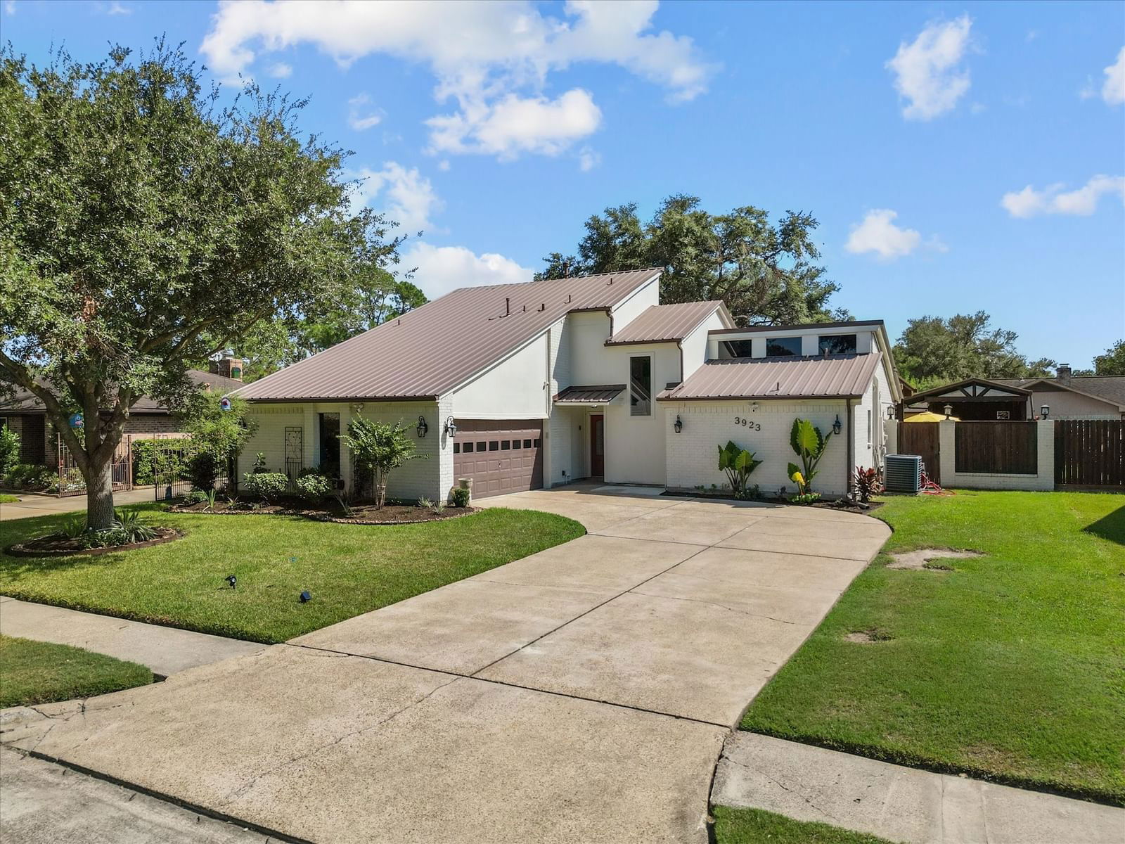 Real estate property located at 3923 Geronimo, Harris, Parkgate North, Pasadena, TX, US