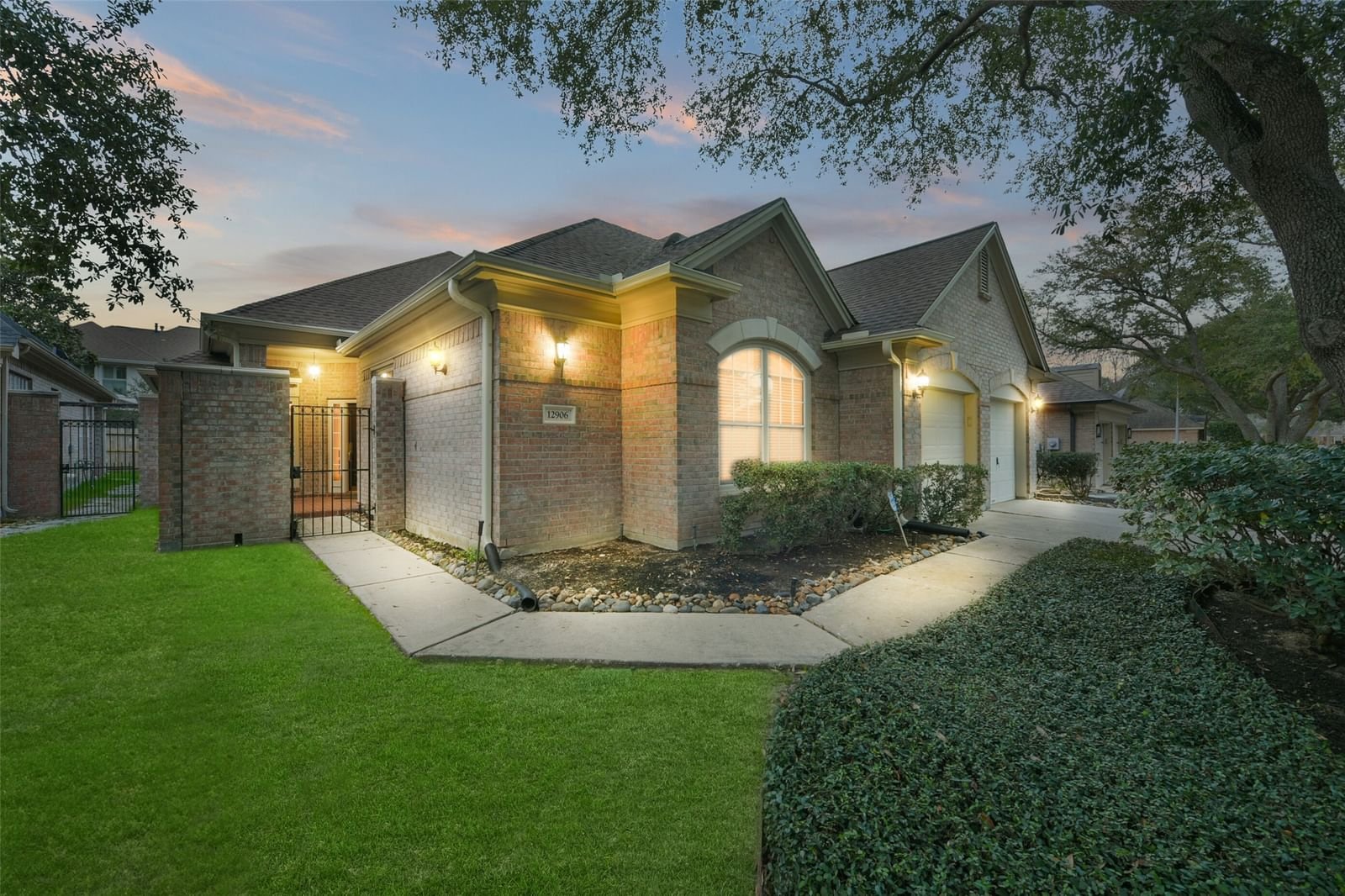 Real estate property located at 12906 Coralville, Harris, Lakes On Eldridge Sec 09, Houston, TX, US