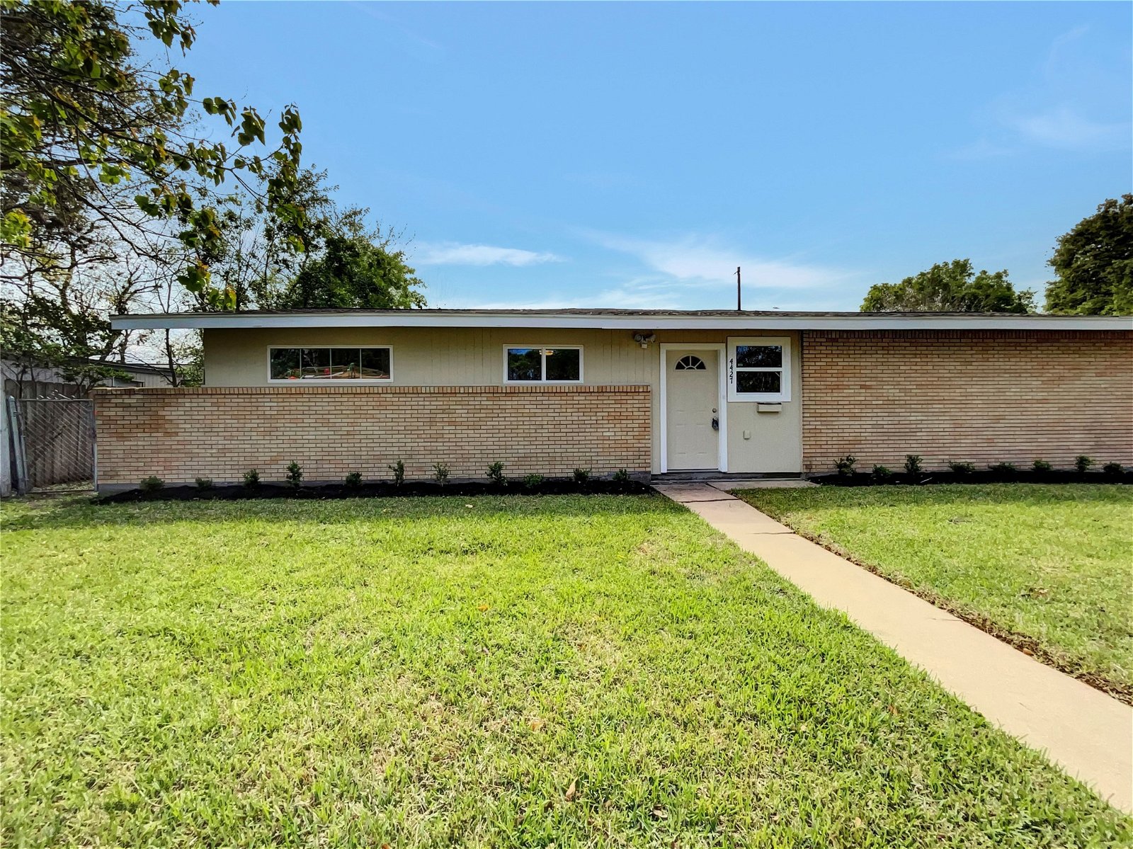 Real estate property located at 4427 Knotty Oaks, Harris, Pamela Heights, Houston, TX, US