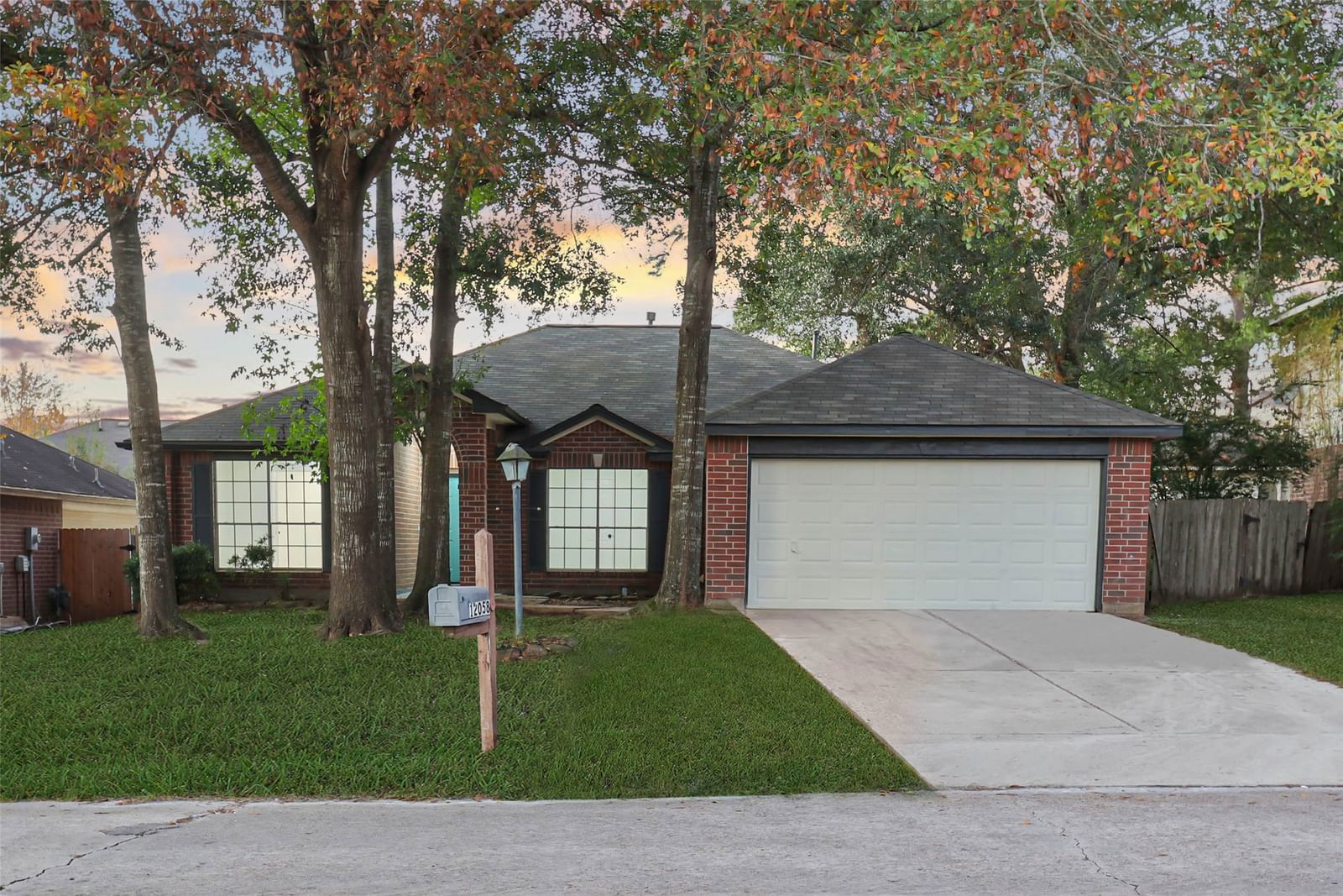 Real estate property located at 12058 La Salle, Montgomery, La Salle Crossing 01 Westlake, Conroe, TX, US