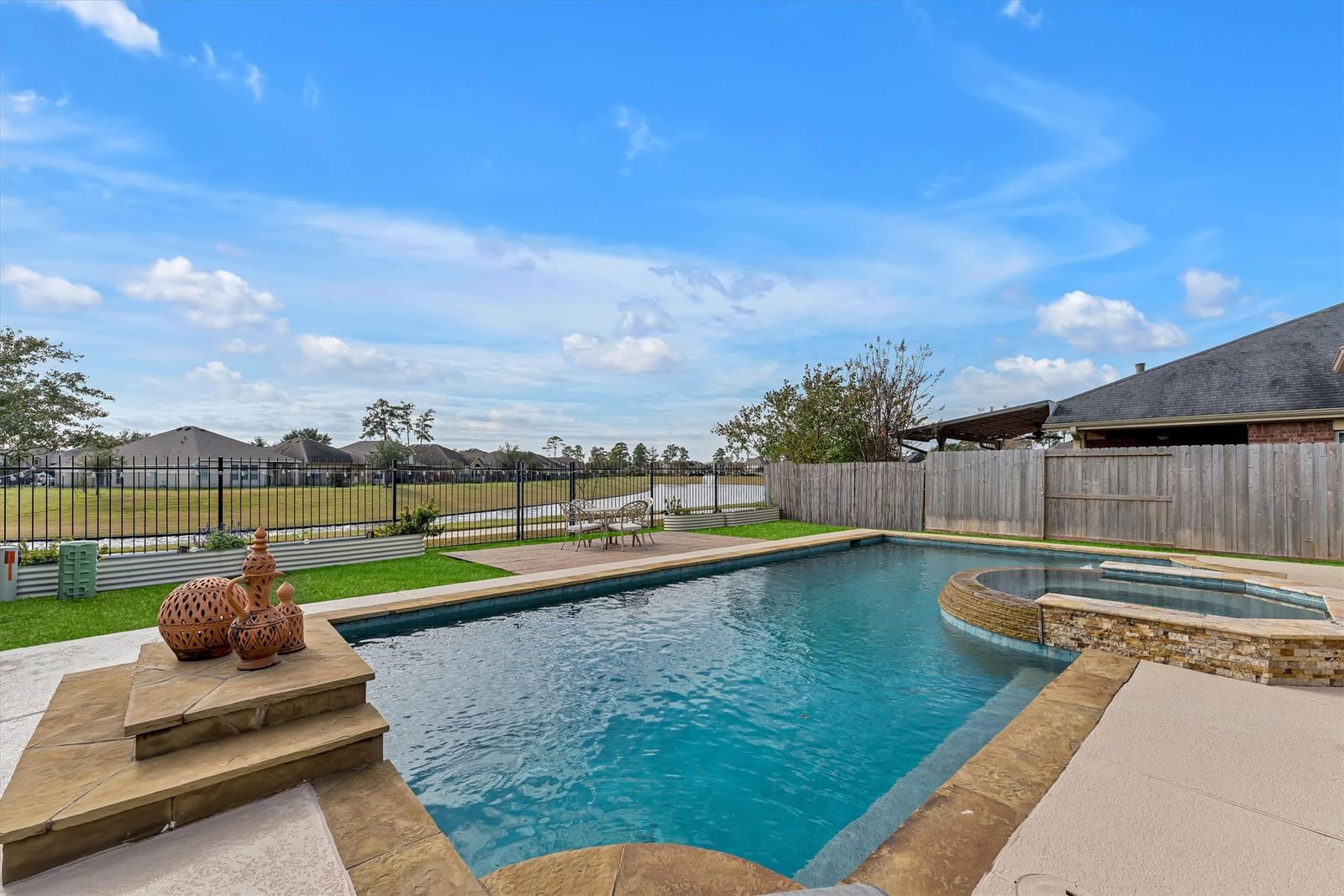 Real estate property located at 12922 Northpointe Bend, Harris, Villages of Northpointe, Tomball, TX, US