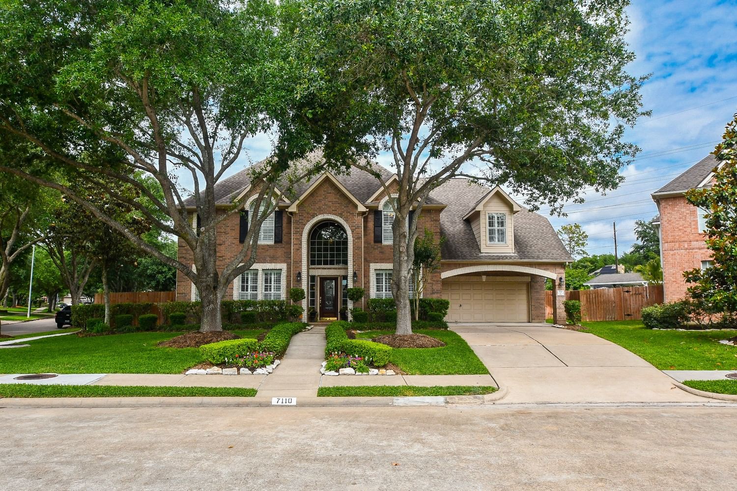 Real estate property located at 7110 Paige, Fort Bend, New Territory, Sugar Land, TX, US